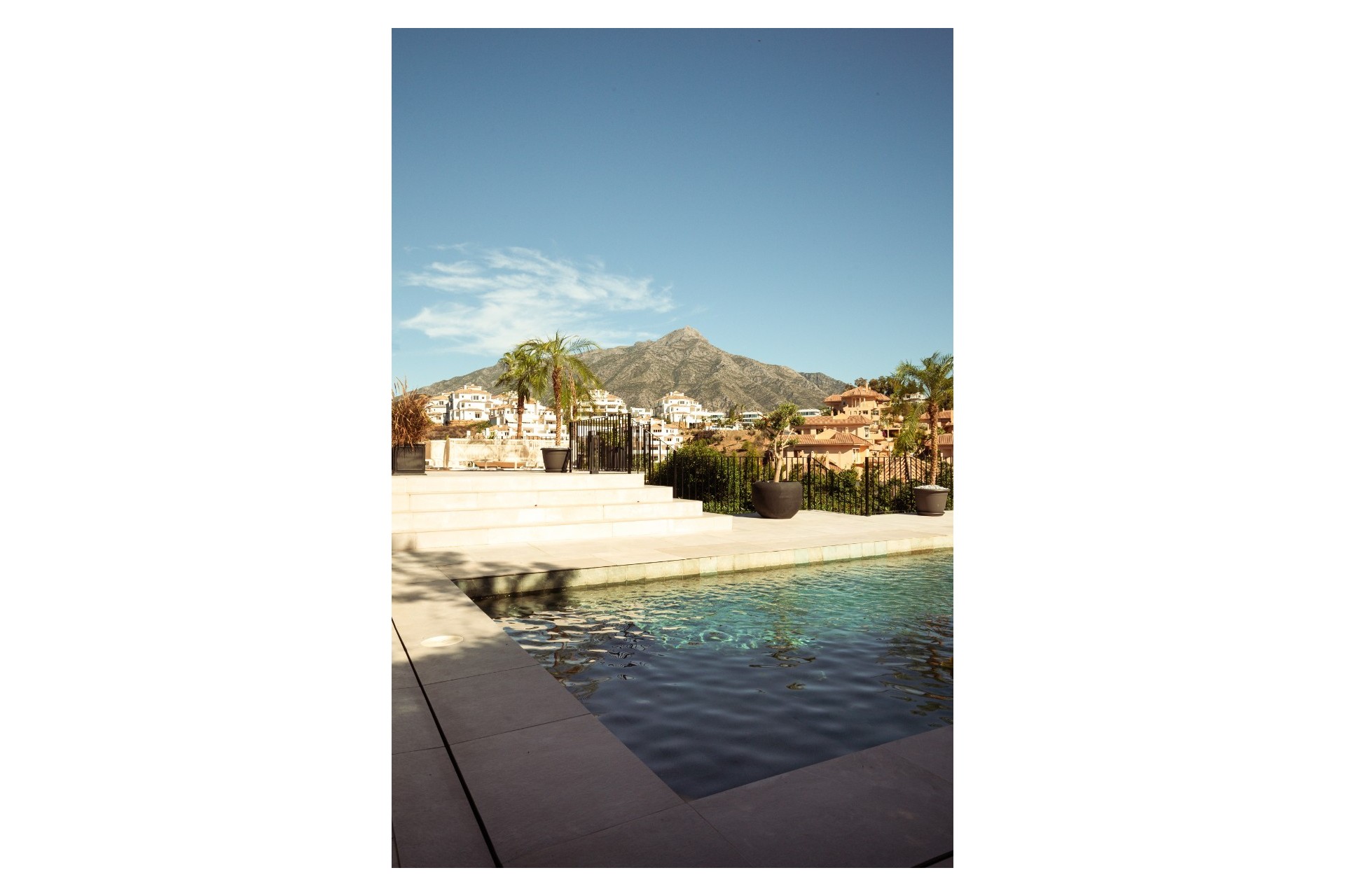 Resale - Villa - Marbella - Los Naranjos de Marbella