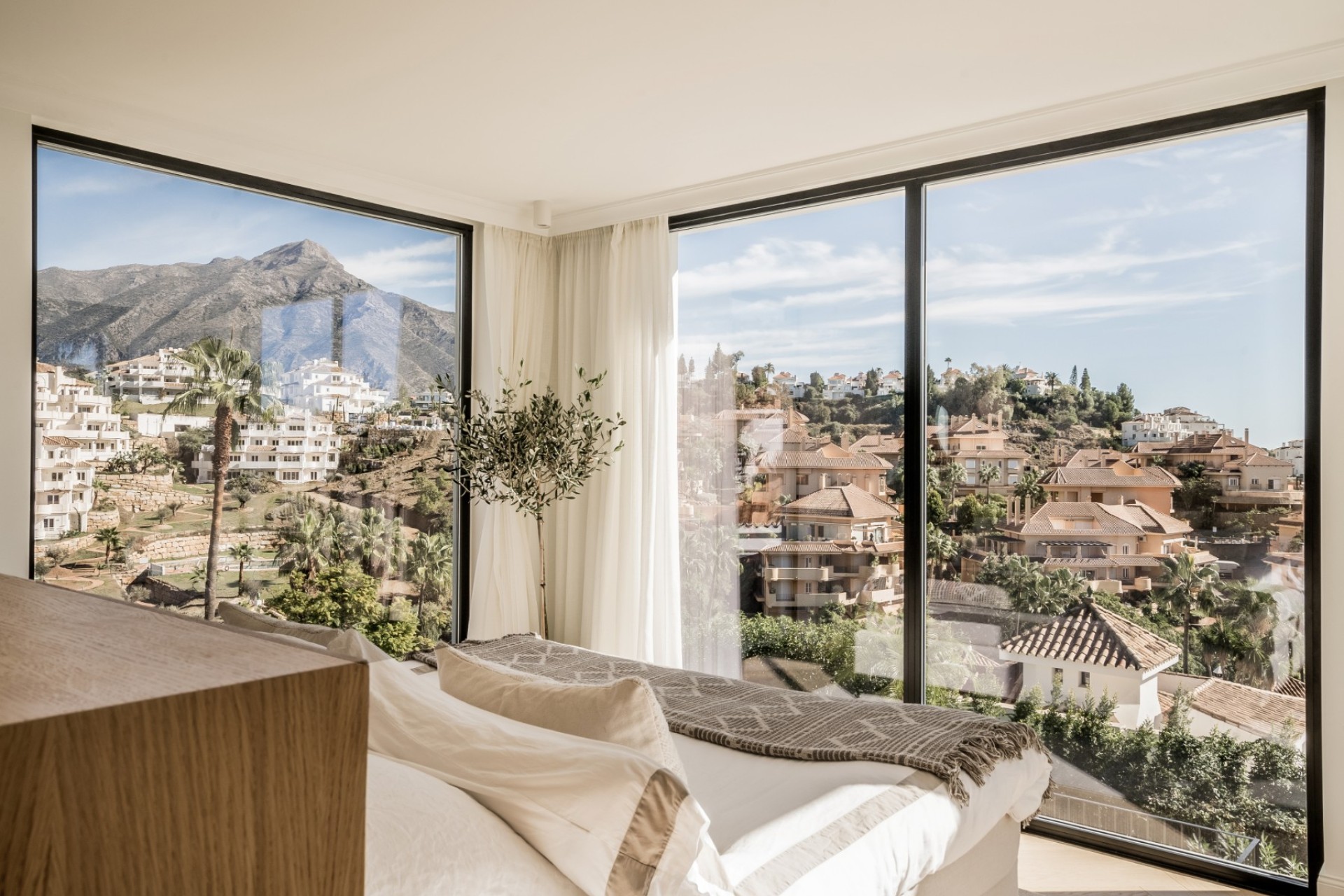 Resale - Villa - Marbella - Los Naranjos de Marbella