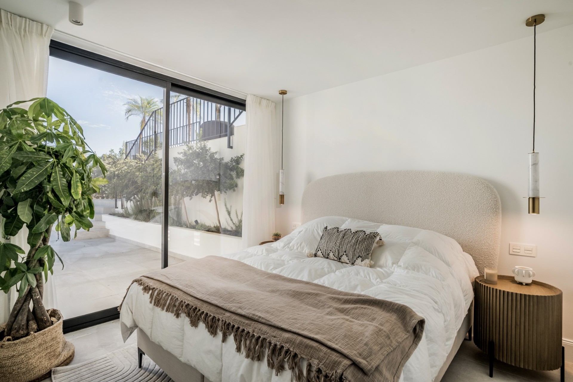 Resale - Villa - Marbella - Los Naranjos de Marbella