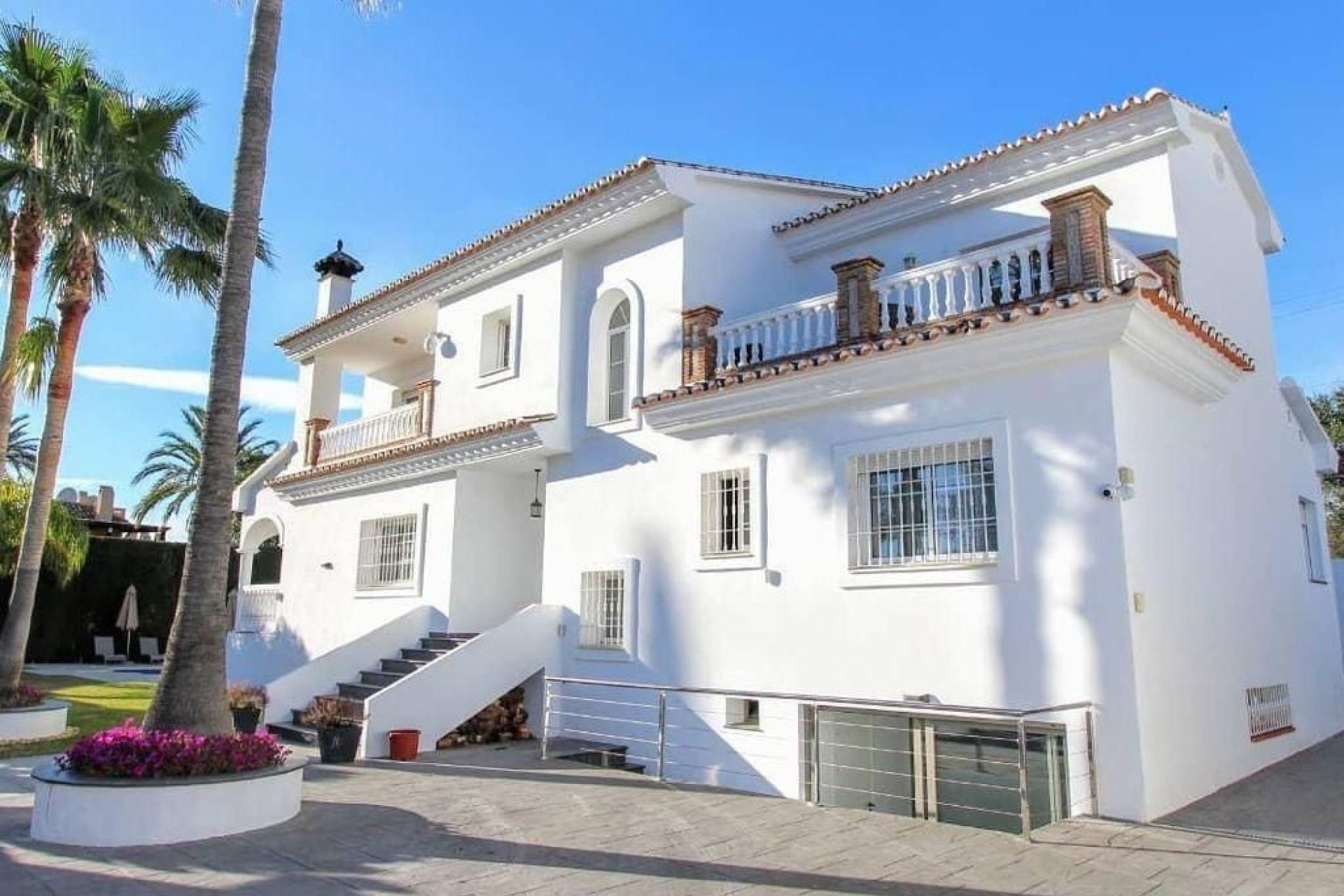 Resale - Villa - Marbella - Nueva Andalucía