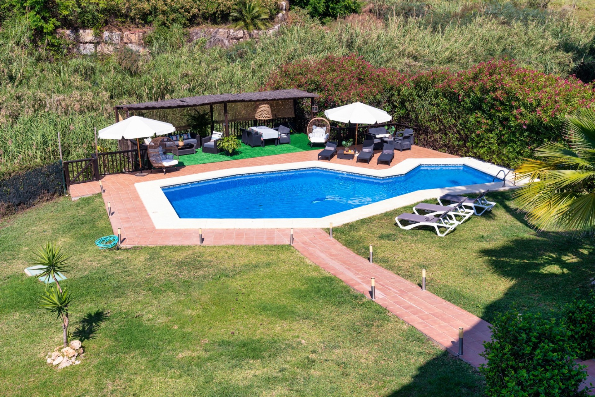 Resale - Villa - Marbella - Nueva Andalucía