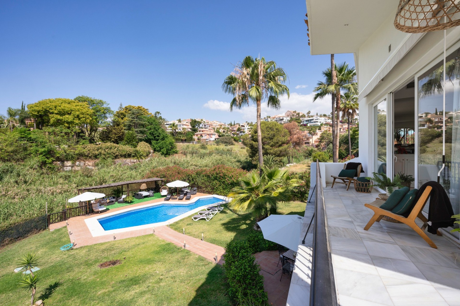 Resale - Villa - Marbella - Nueva Andalucía