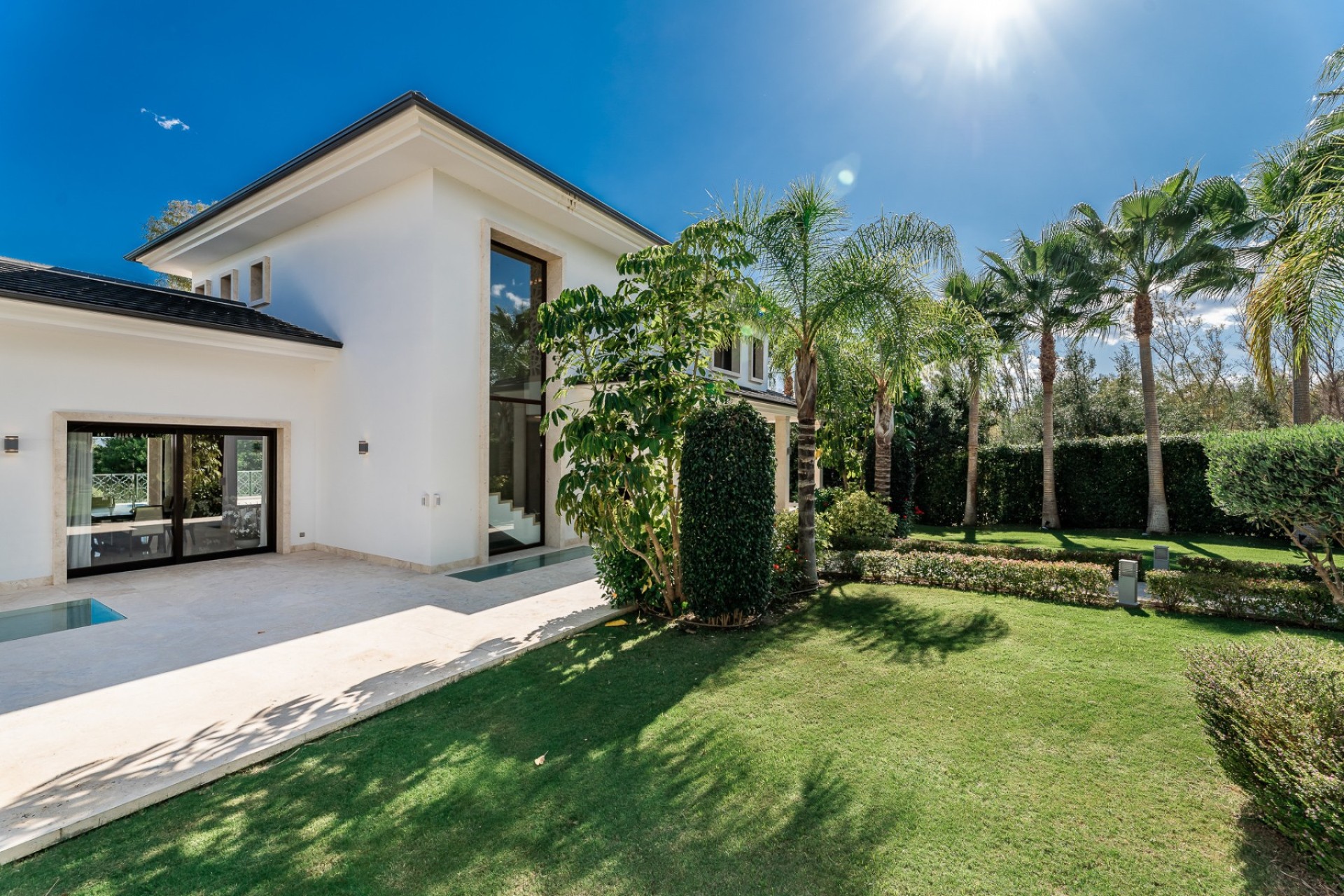 Resale - Villa - Marbella - Nueva Andalucía