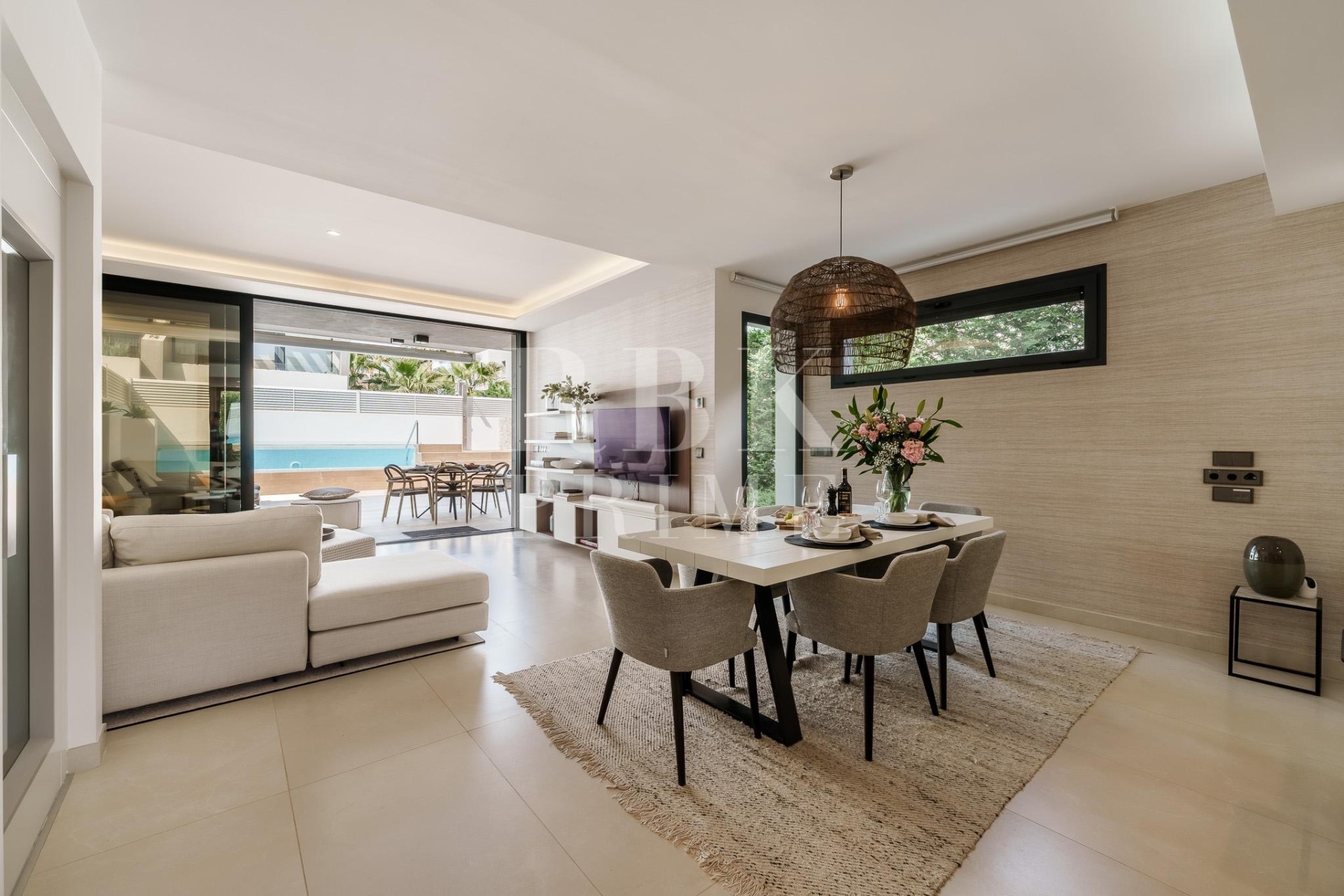 Resale - Villa - Marbella