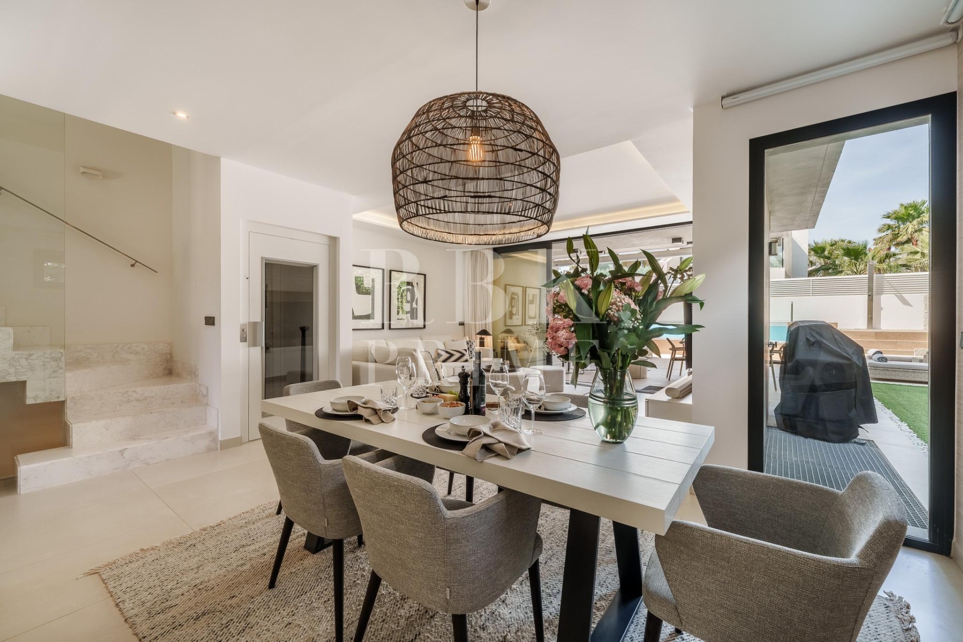 Resale - Villa - Marbella