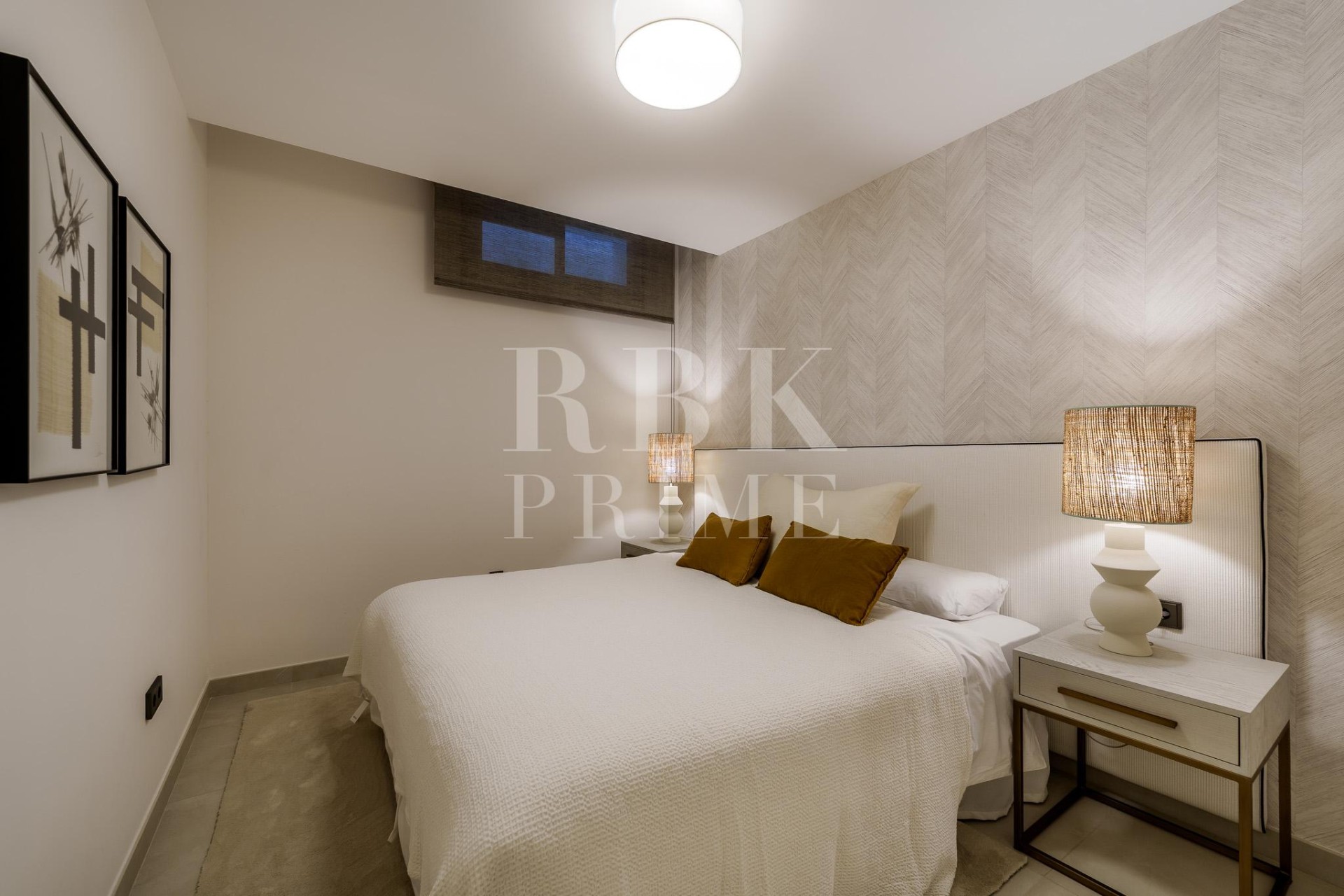 Resale - Villa - Marbella