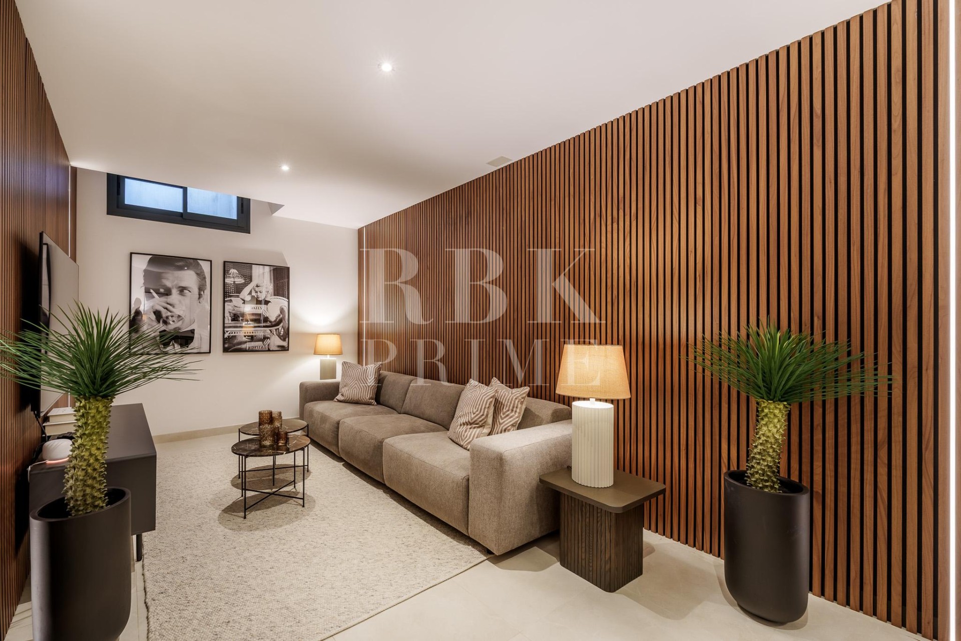 Resale - Villa - Marbella