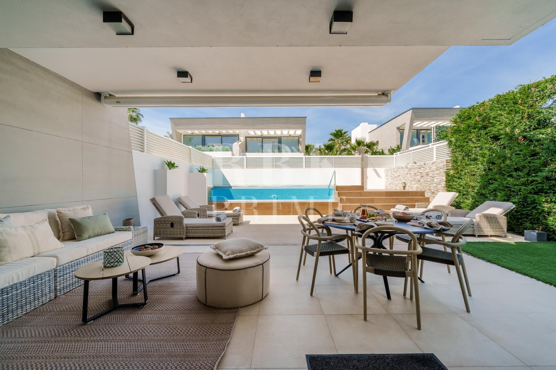 Resale - Villa - Marbella