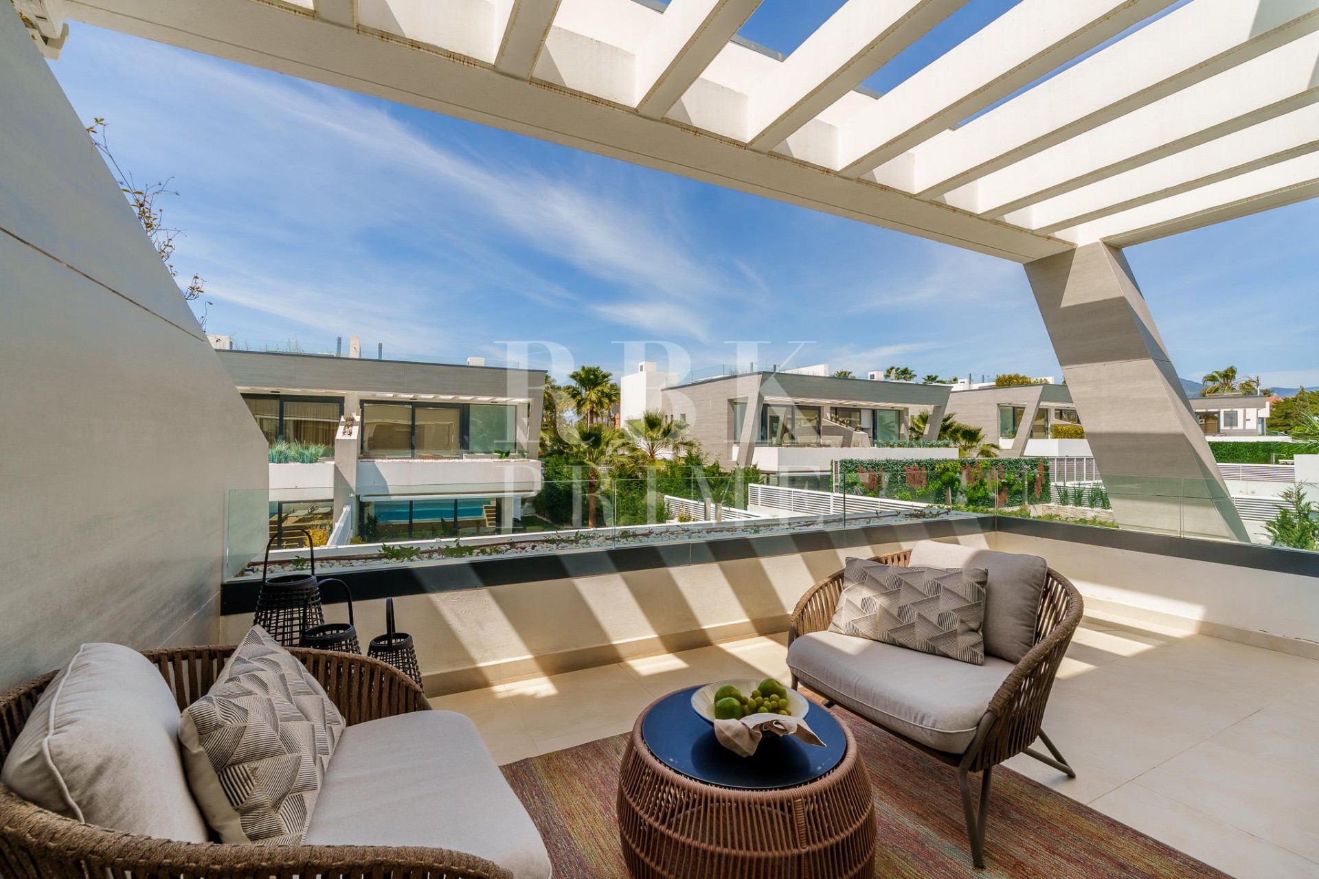 Resale - Villa - Marbella