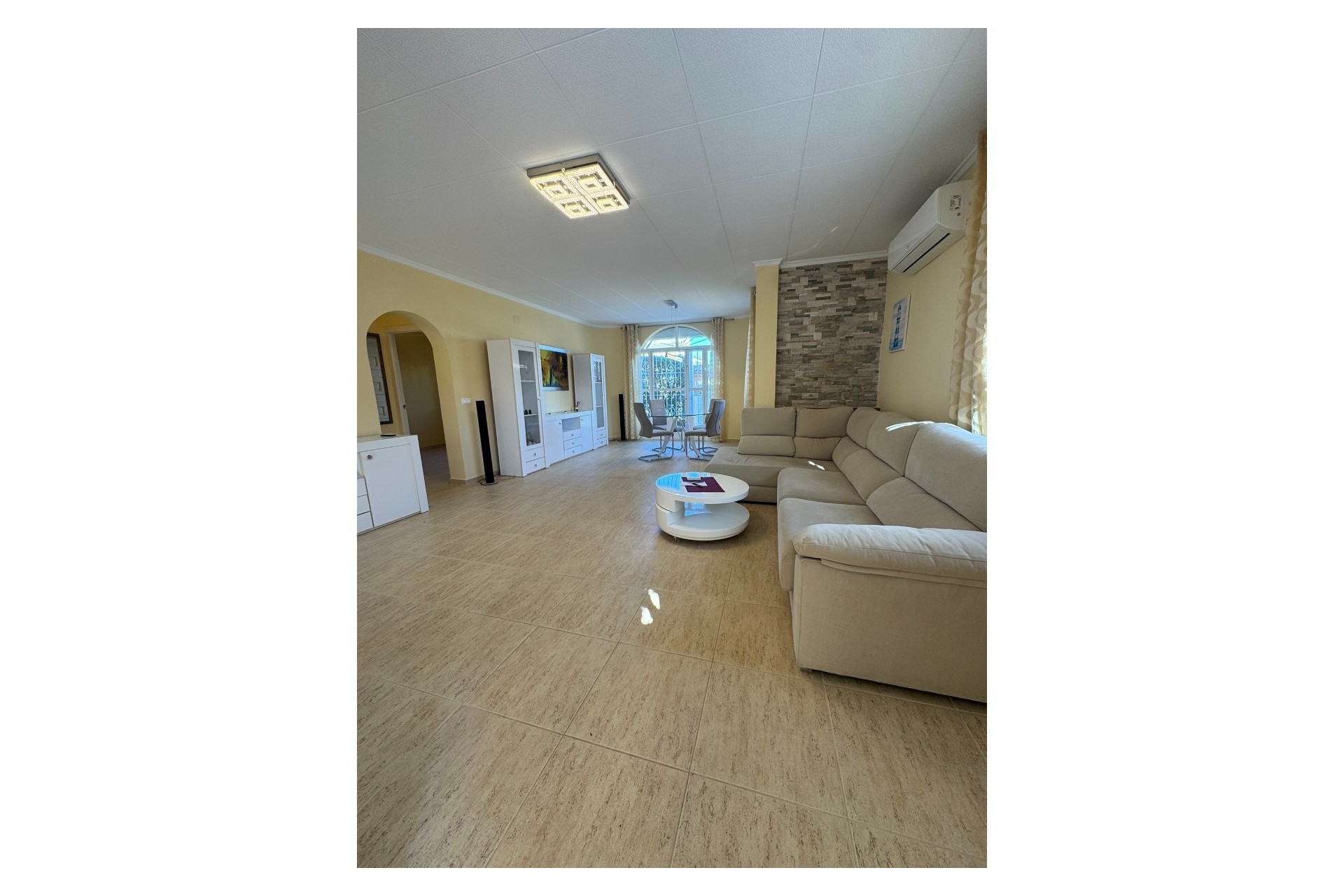 Resale - Villa - Mil Palmeras