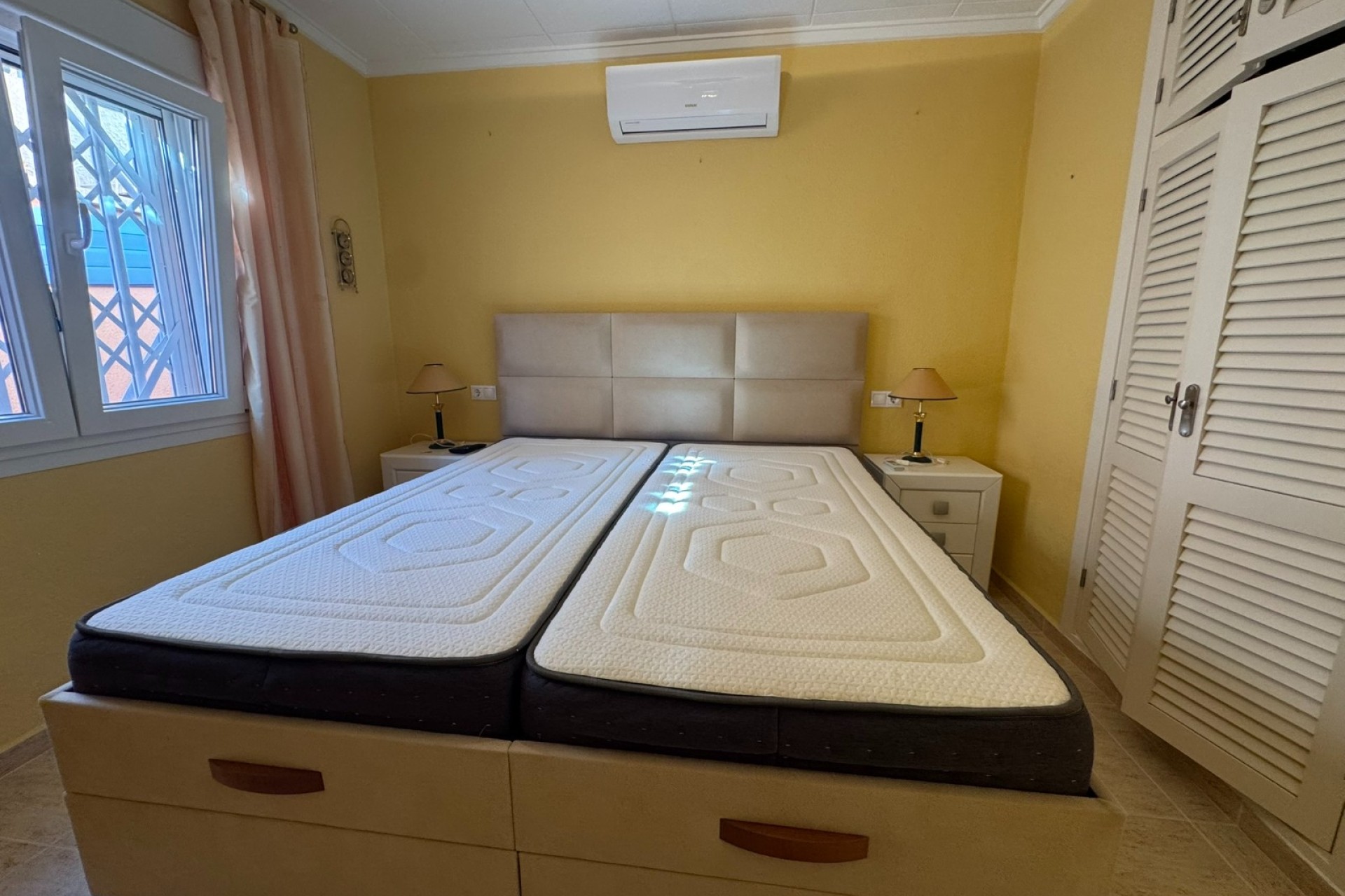 Resale - Villa - Mil Palmeras