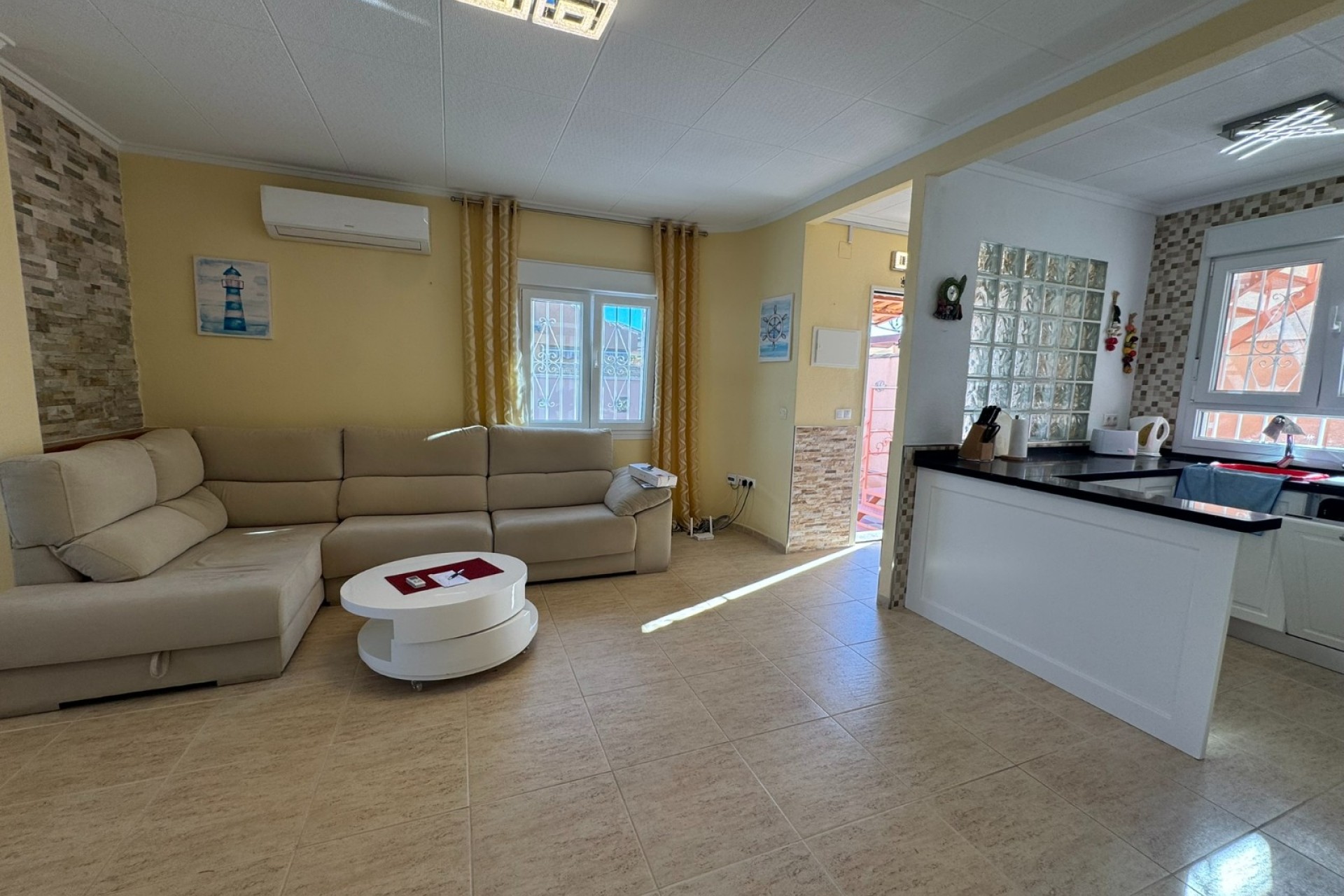 Resale - Villa - Mil Palmeras