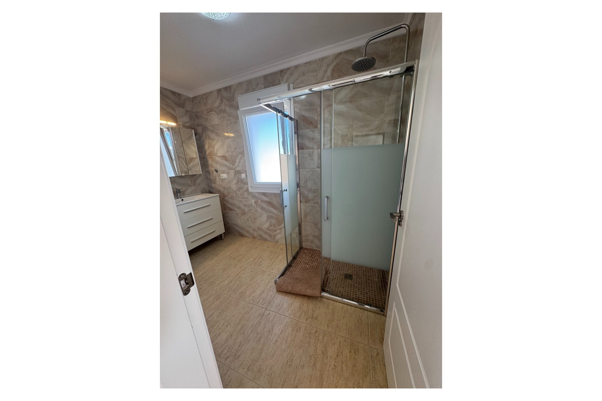 Resale - Villa - Mil Palmeras