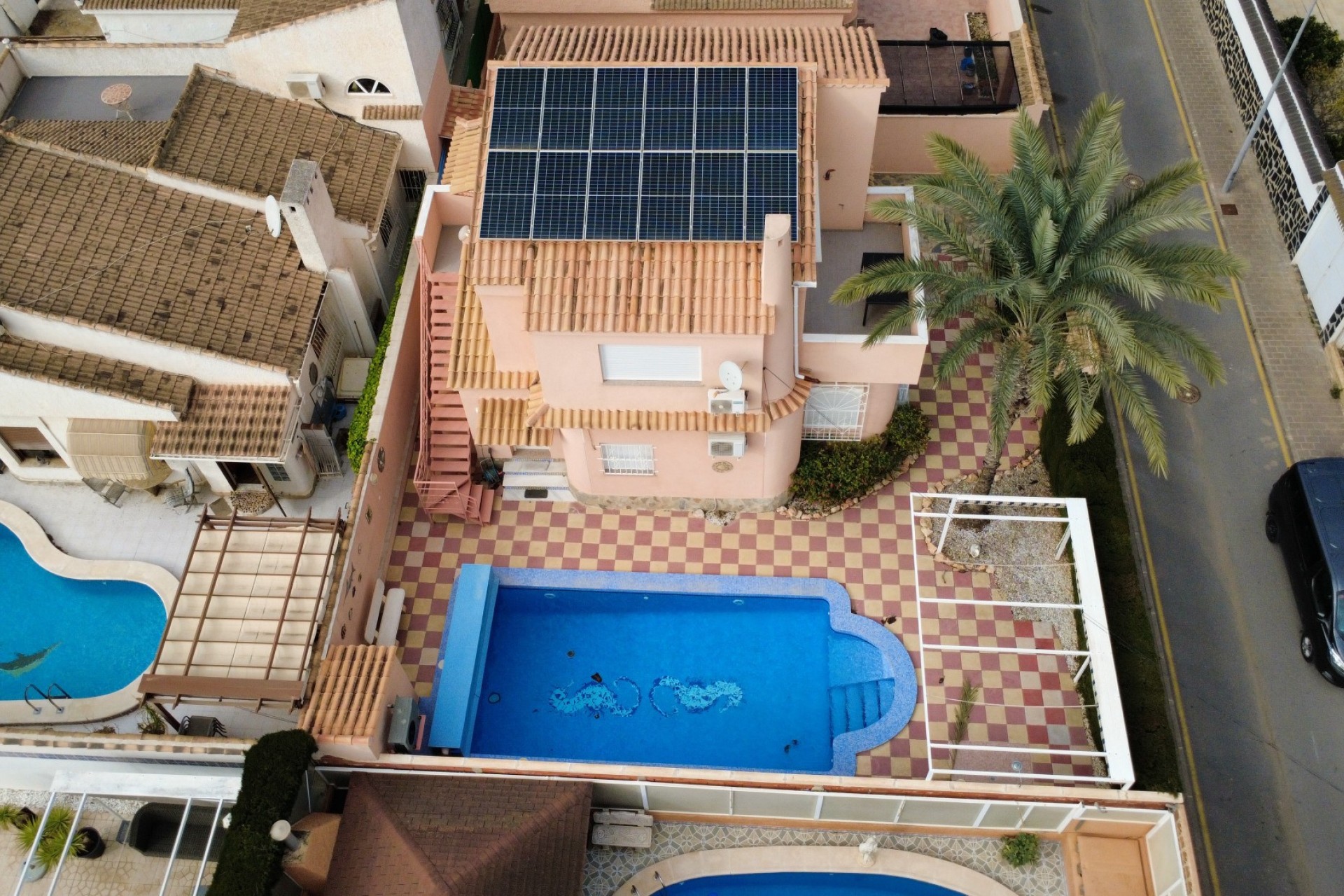 Resale - Villa - Mil Palmeras