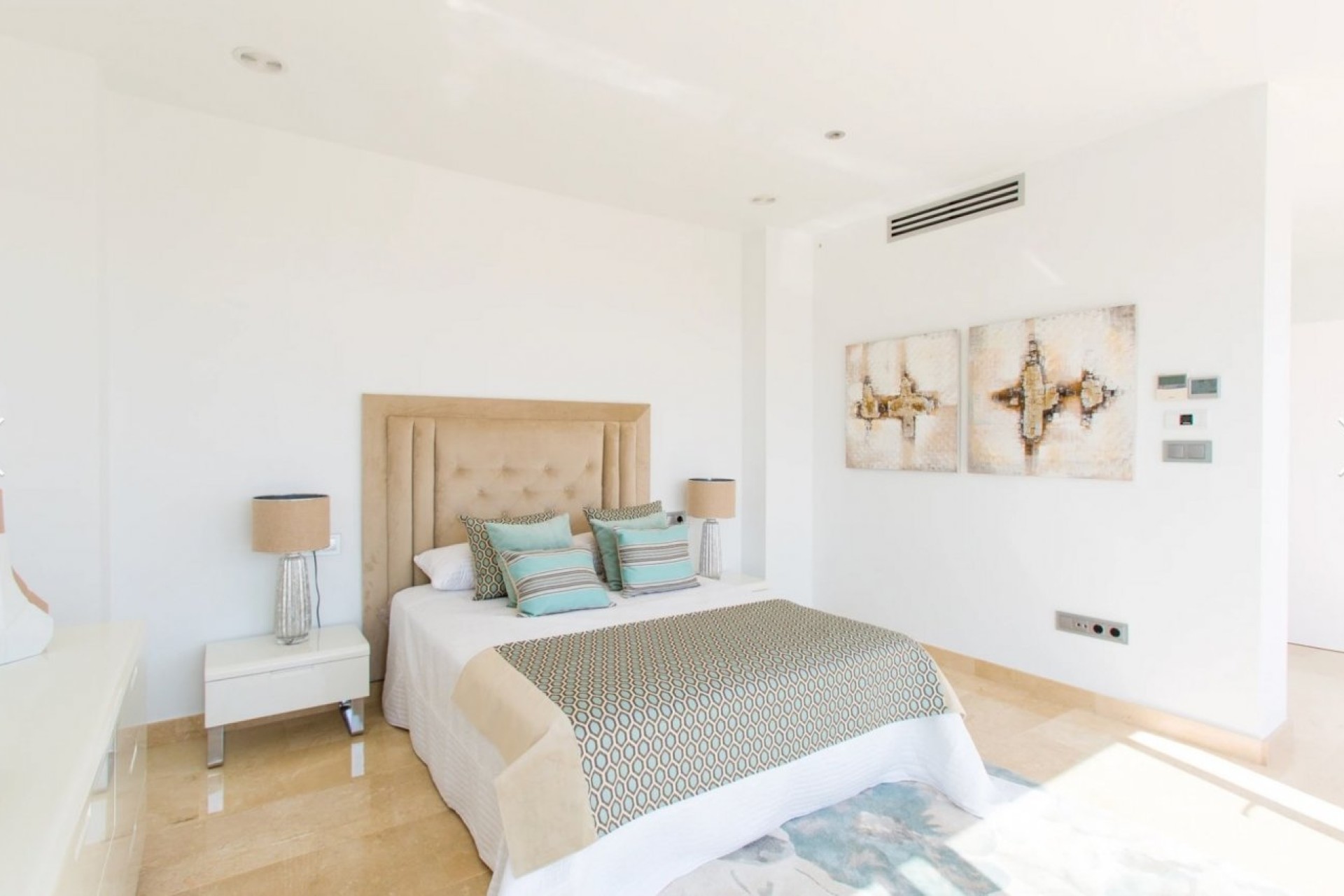 Resale - Villa - Moraira