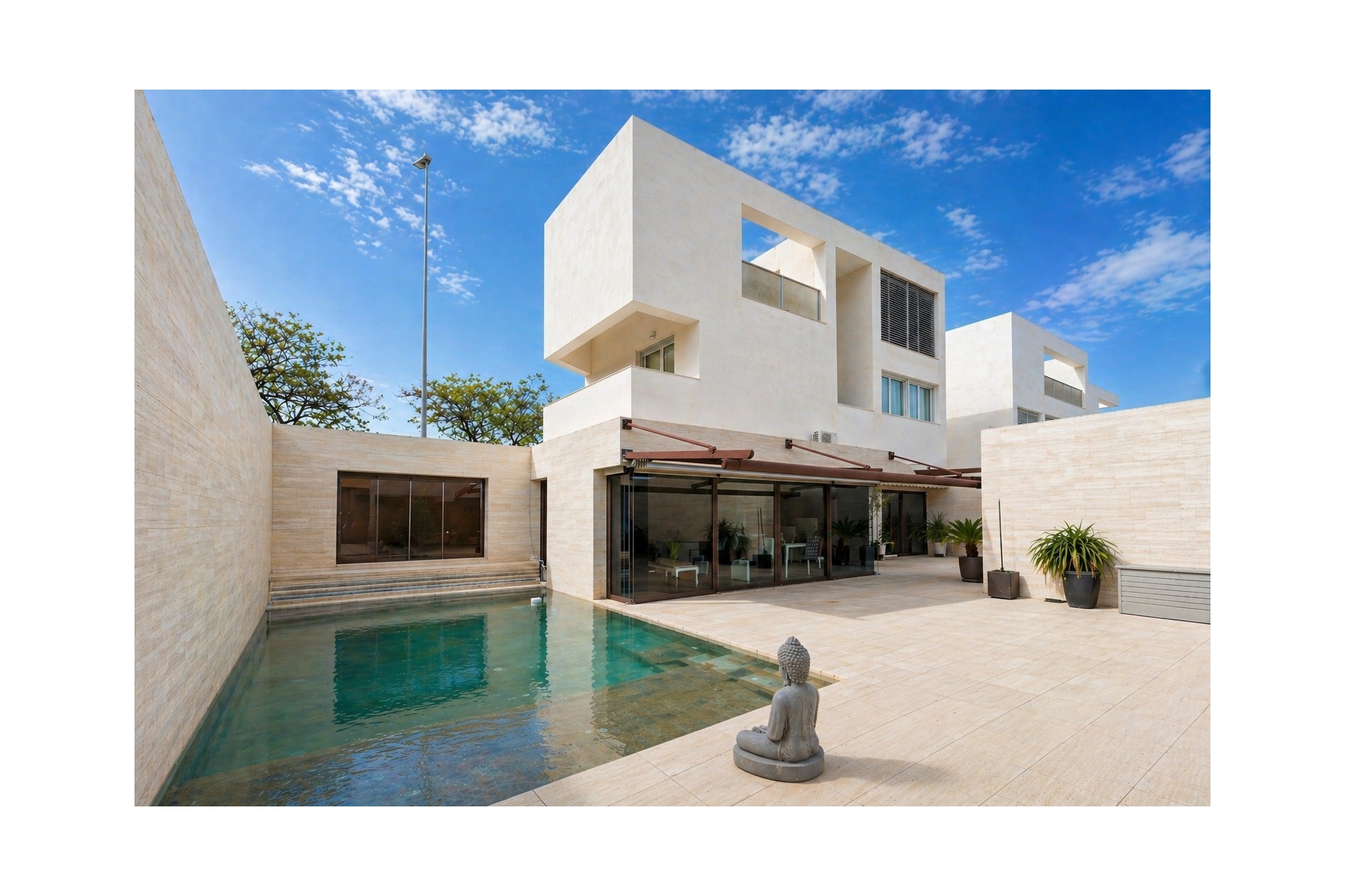 Resale - Villa - Novelda