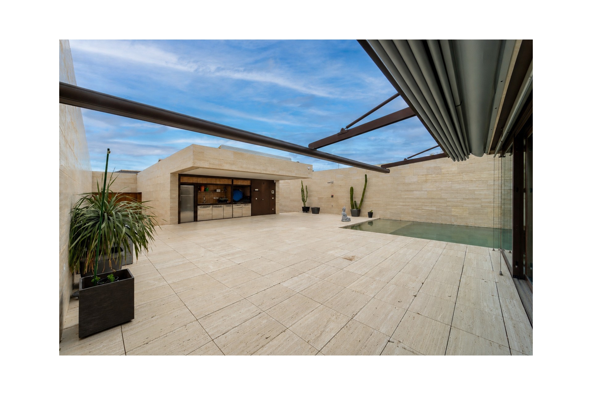 Resale - Villa - Novelda