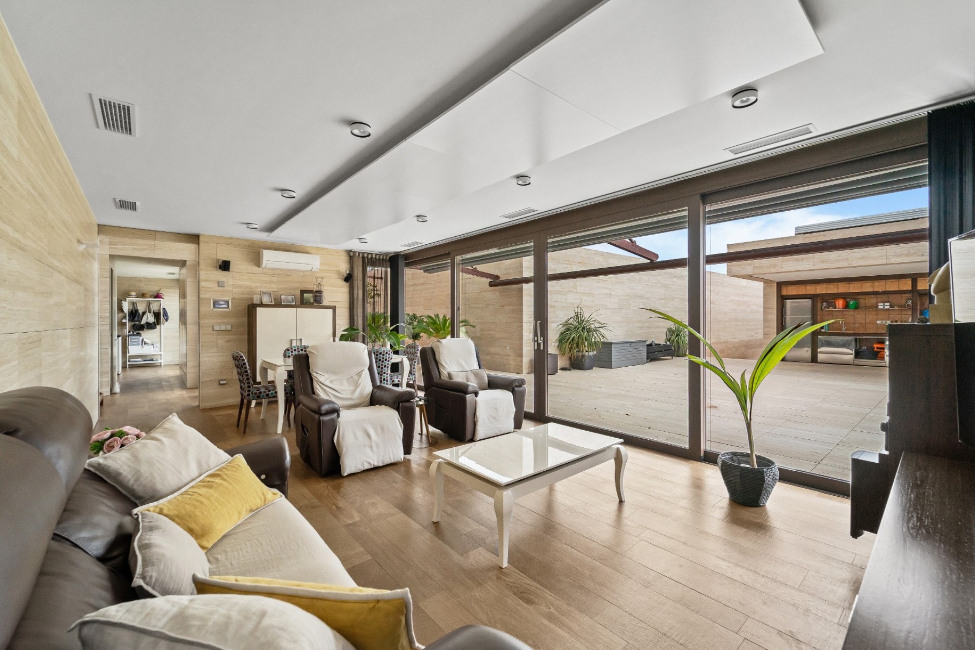 Resale - Villa - Novelda