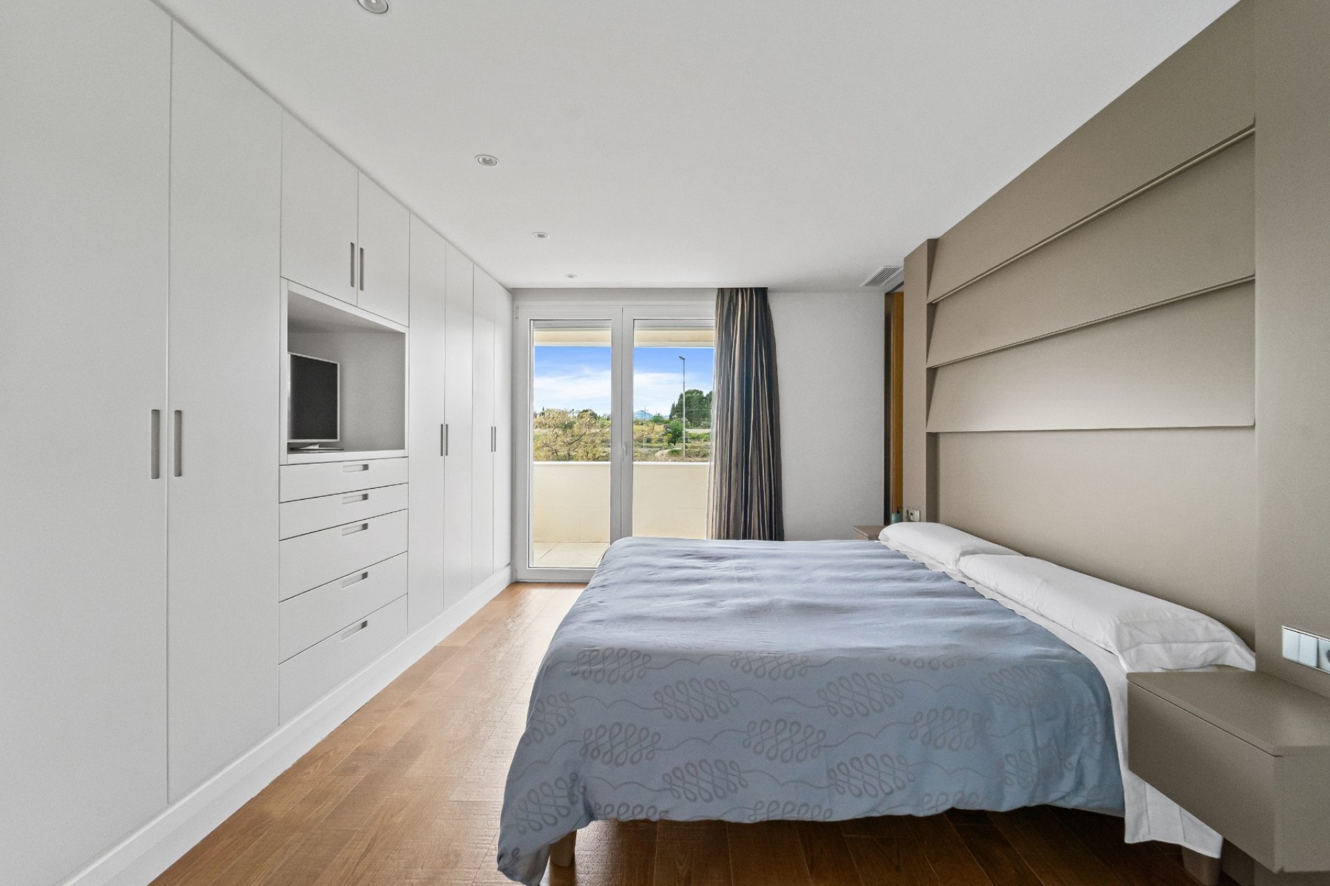 Resale - Villa - Novelda
