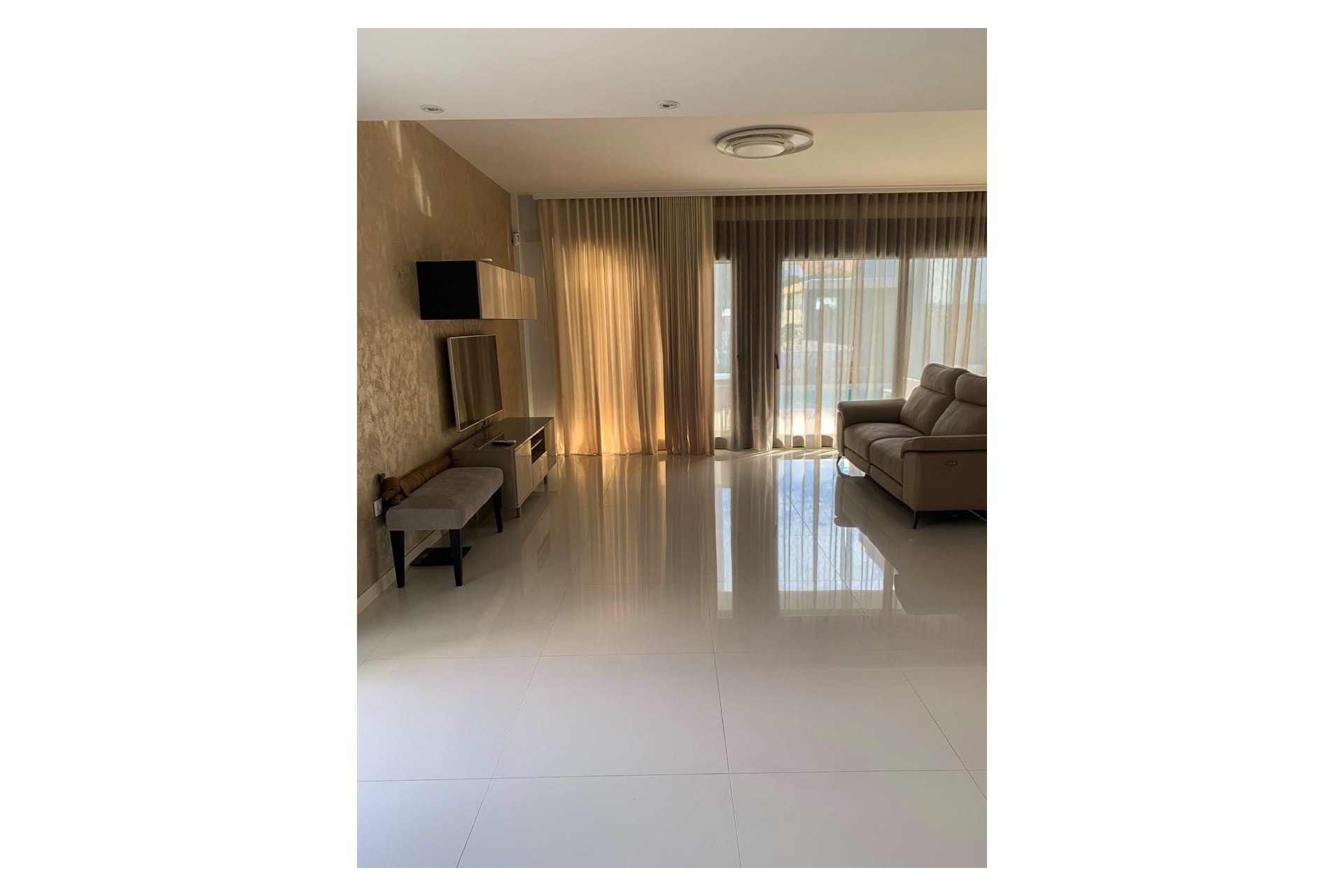 Resale - Villa - Orihuela Costa - Campoamor