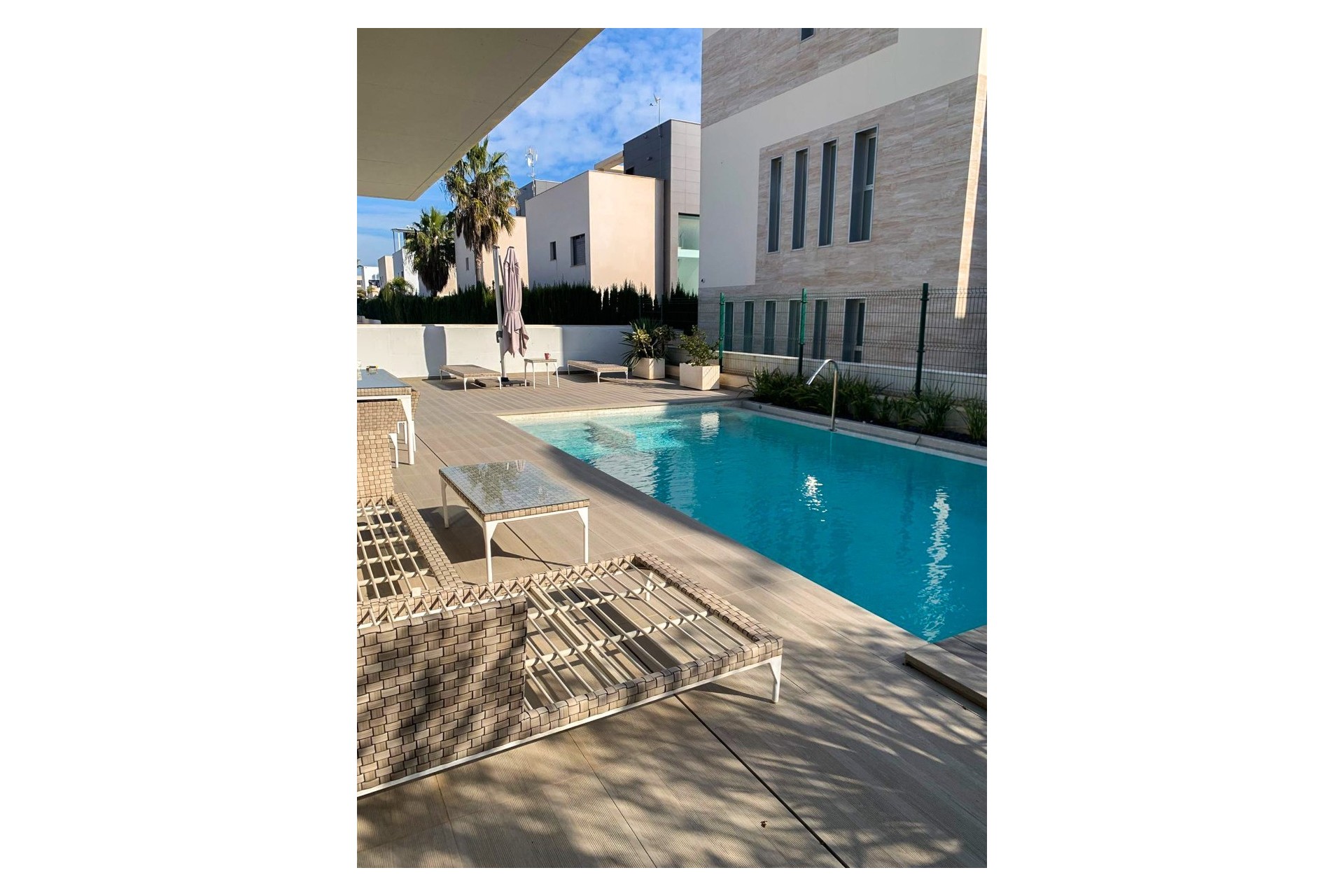 Resale - Villa - Orihuela Costa - Campoamor