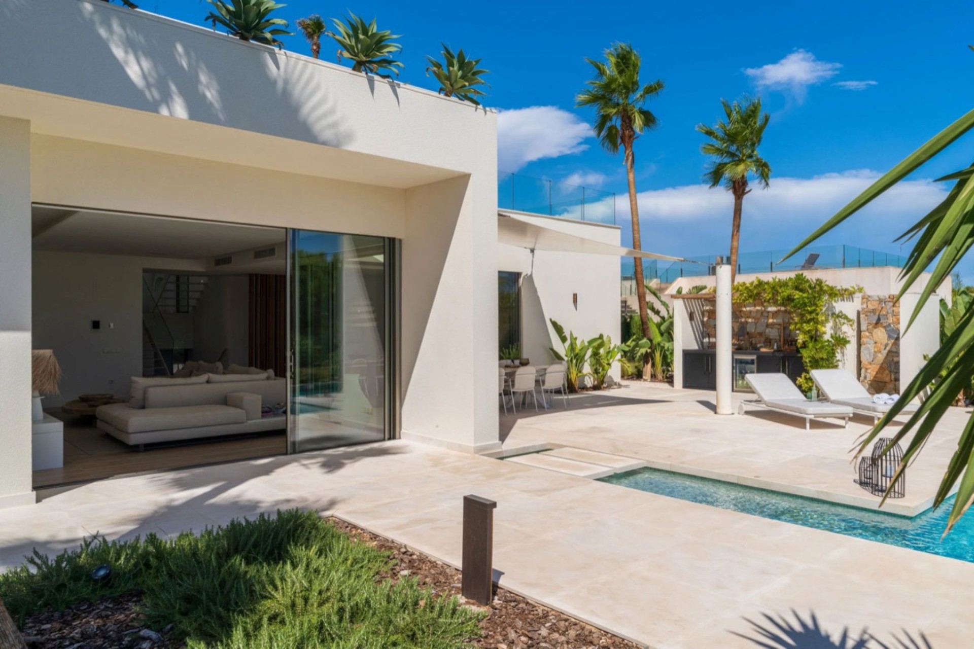 Resale - Villa - Orihuela Costa - Campos de Golf