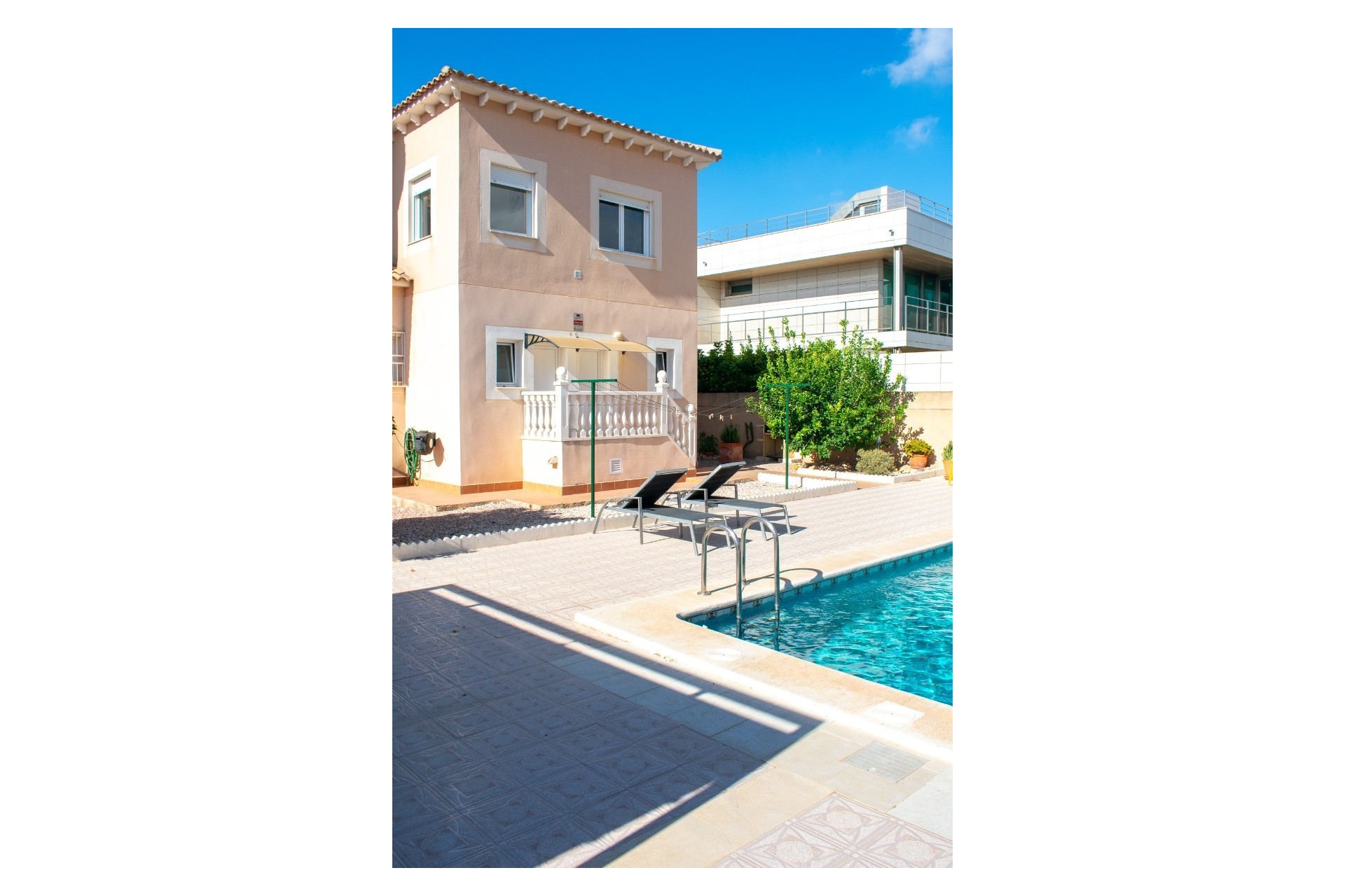 Resale - Villa - Orihuela Costa - La Zenia