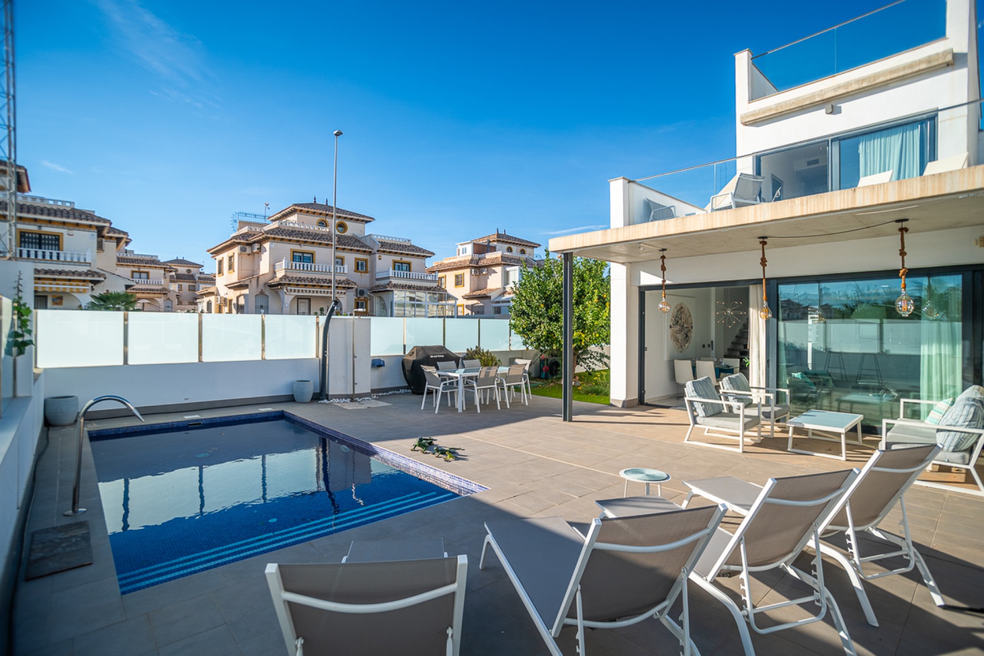 Resale - Villa - Orihuela Costa - Lomas De Cabo Roig