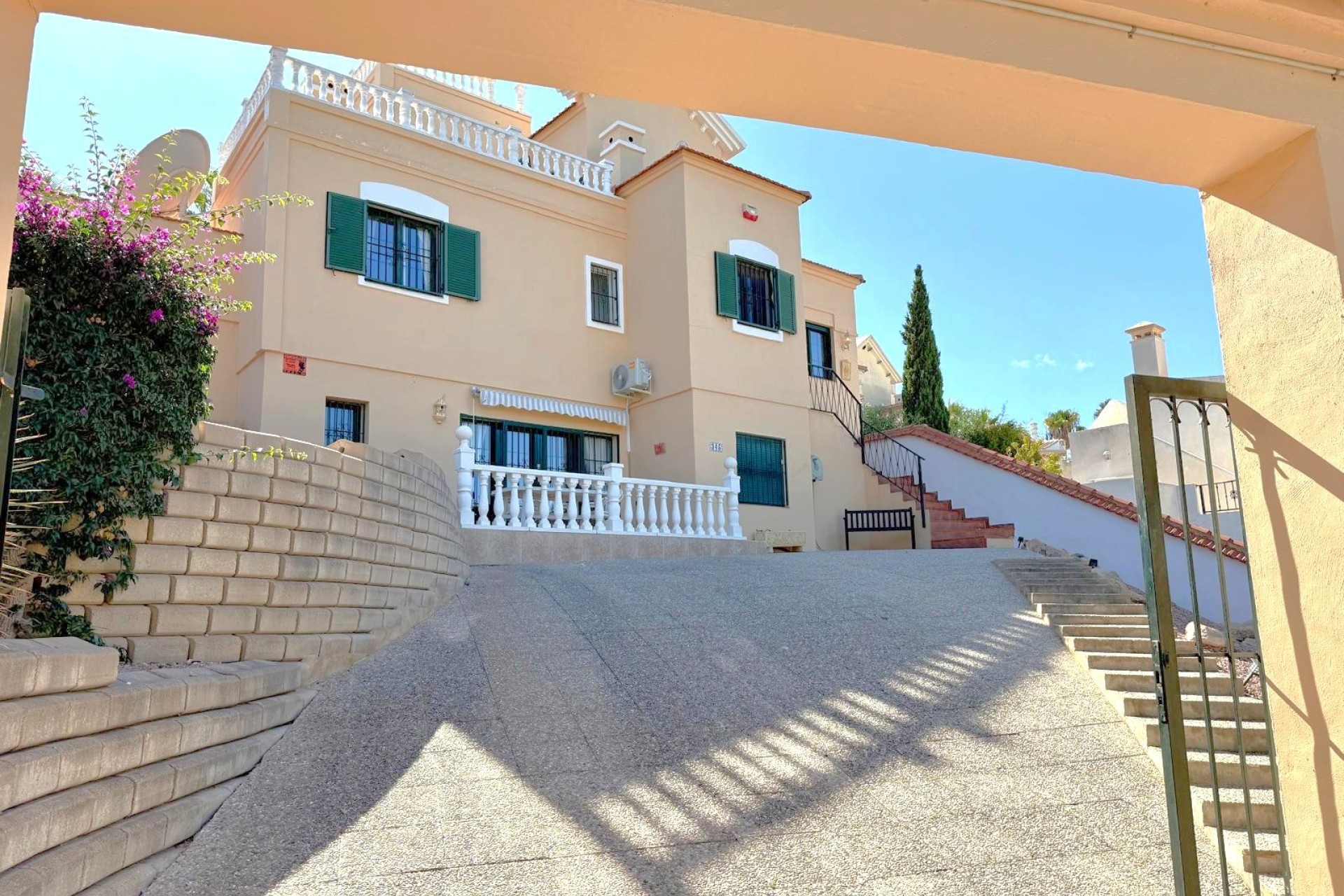 Resale - Villa - Orihuela Costa - Los Dolses