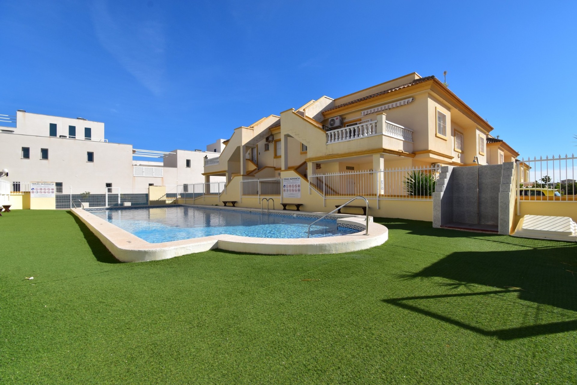 Resale - Villa - Orihuela Costa - Playa Flamenca
