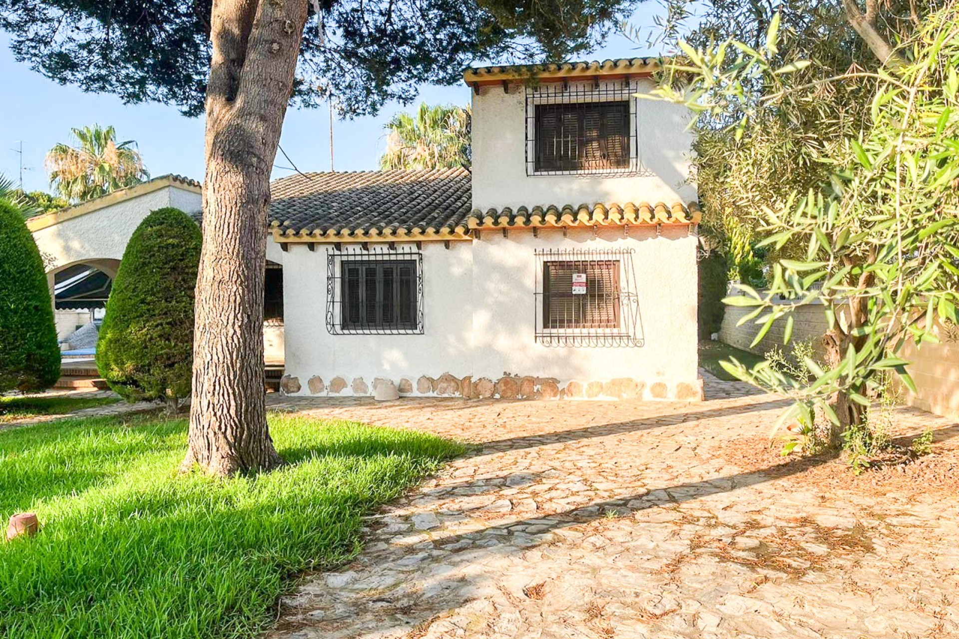 Resale - Villa - Orihuela Costa - Punta Prima