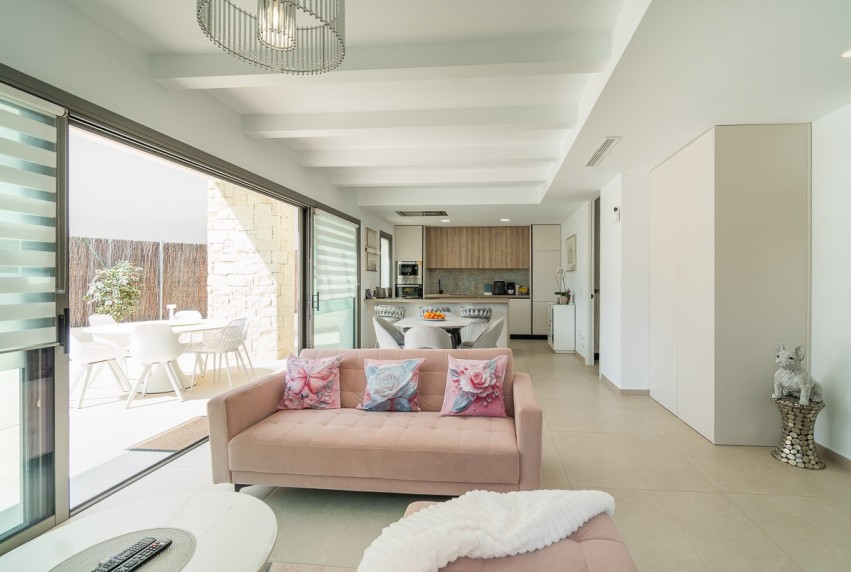 Resale - Villa - Orihuela Costa - Villamartin Golf