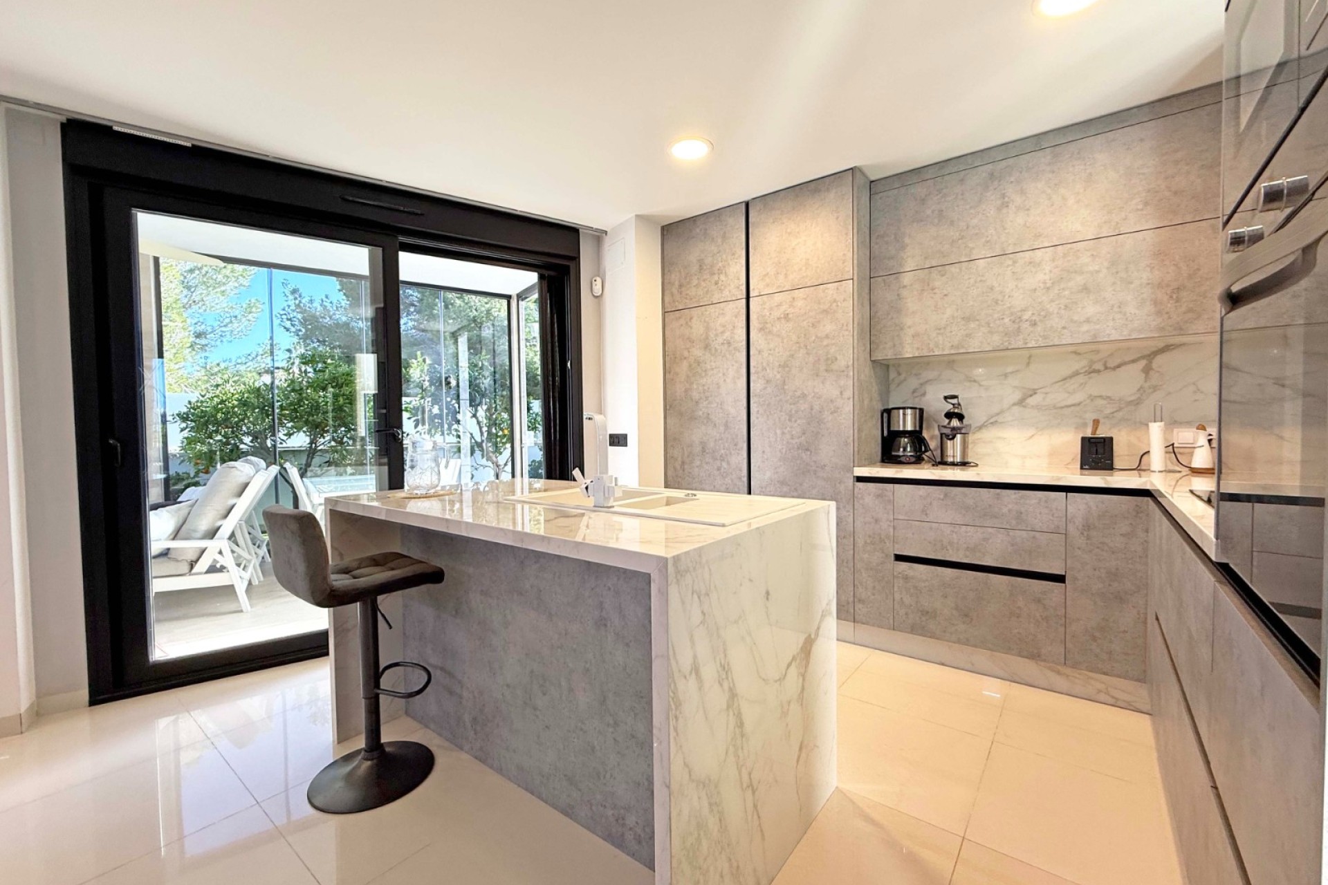 Resale - Villa - Orihuela Costa - Villamartín