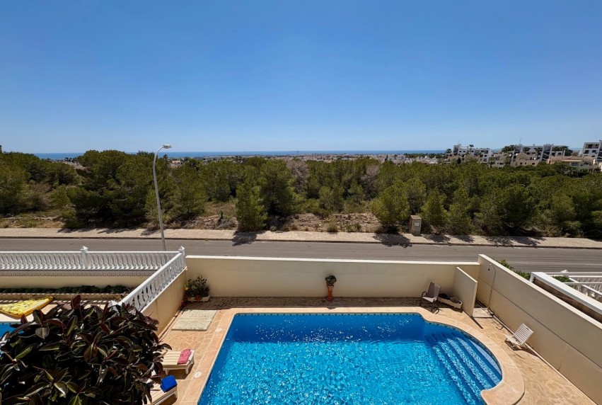 Resale - Villa - Orihuela Costa - Villamartín