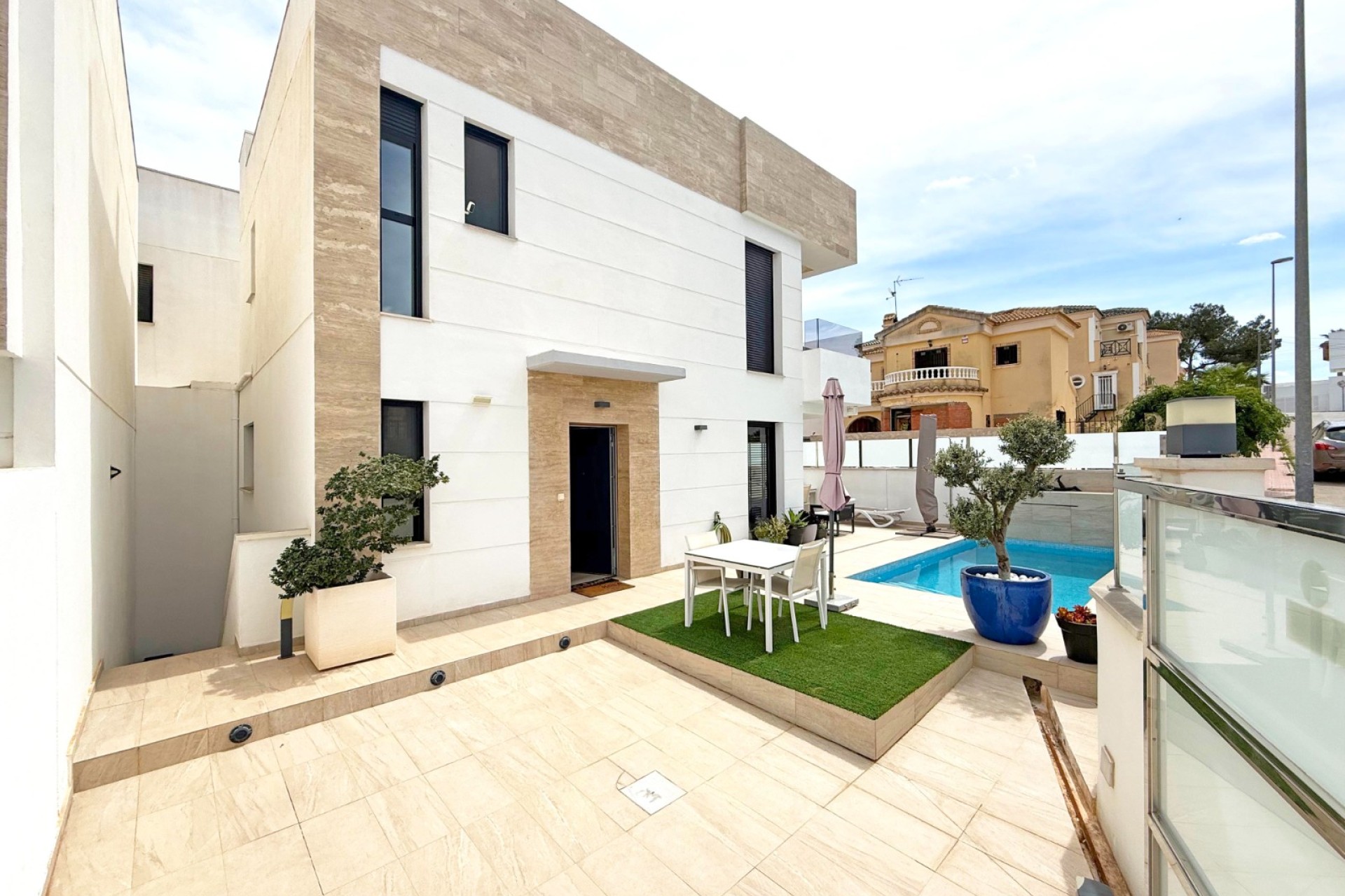 Resale - Villa - Orihuela Costa - Villamartín