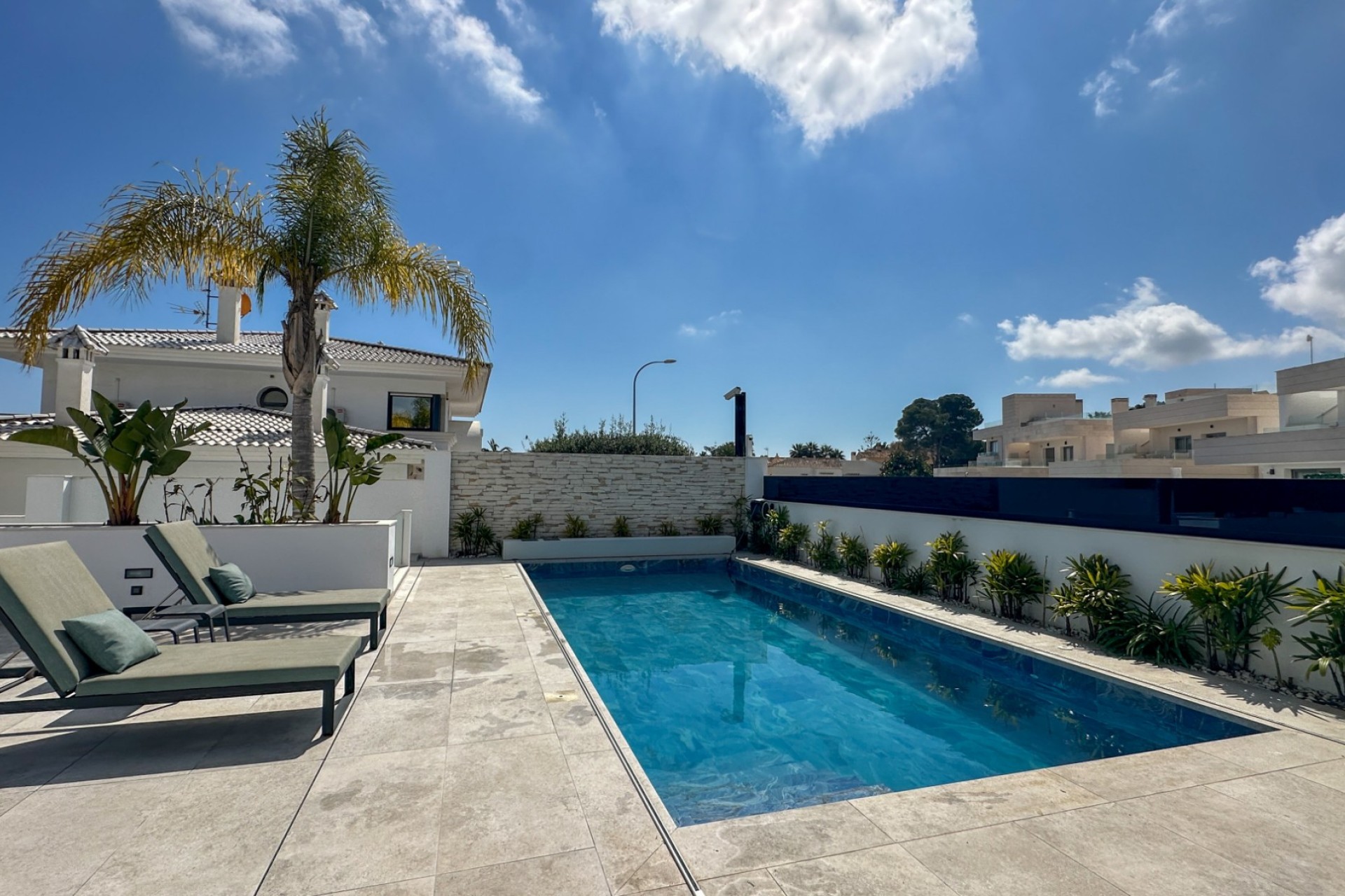 Resale - Villa - Orihuela Costa - Villamartín
