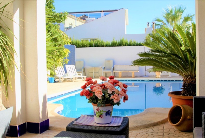 Resale - Villa - Orihuela Costa - Villamartín