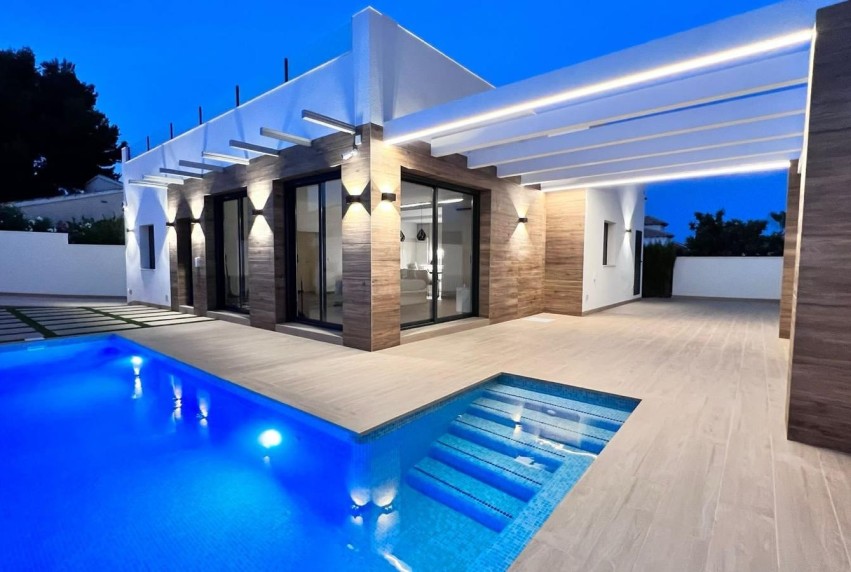 Resale - Villa - Orihuela Costa - Villamartín