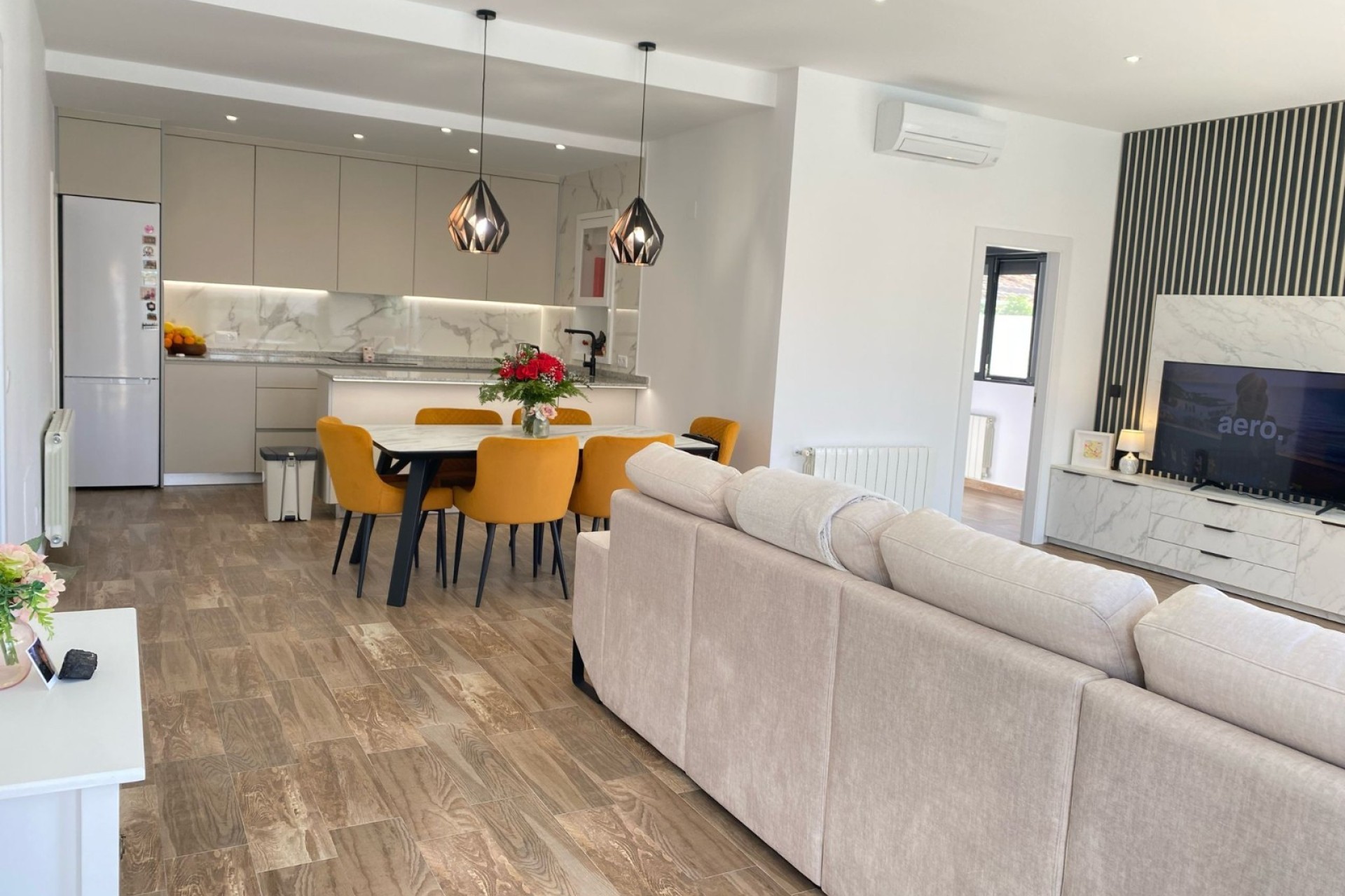 Resale - Villa - Orihuela Costa - Villamartín