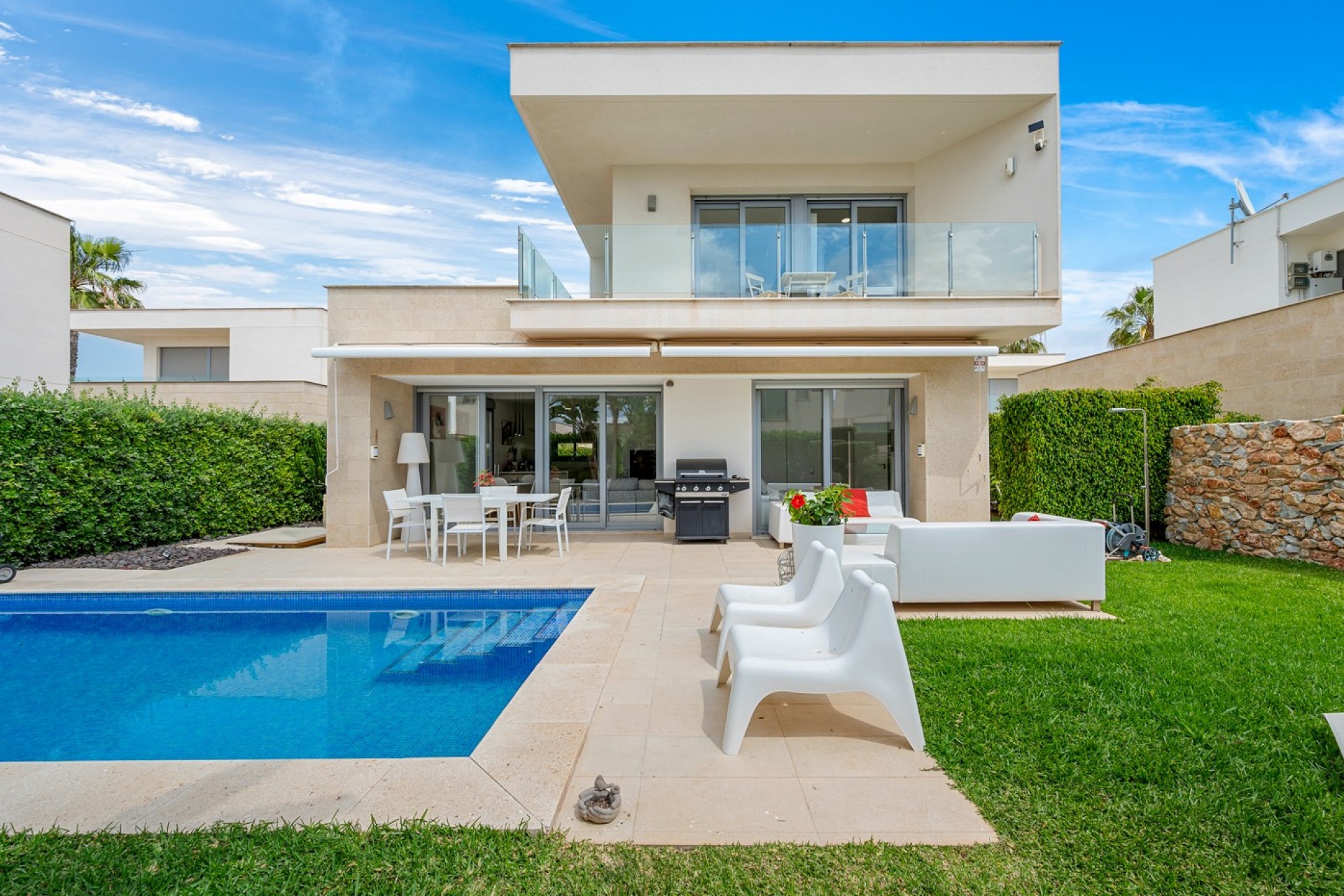 Resale - Villa - Orihuela - Vistabella