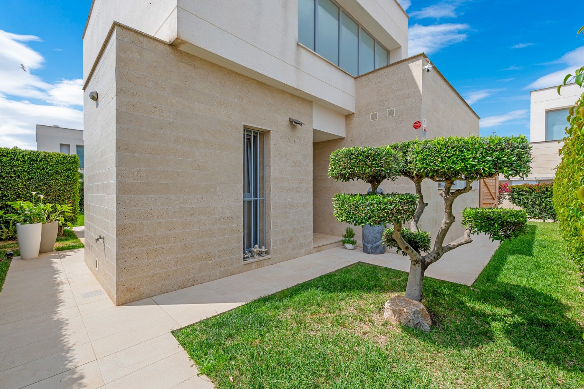 Resale - Villa - Orihuela - Vistabella
