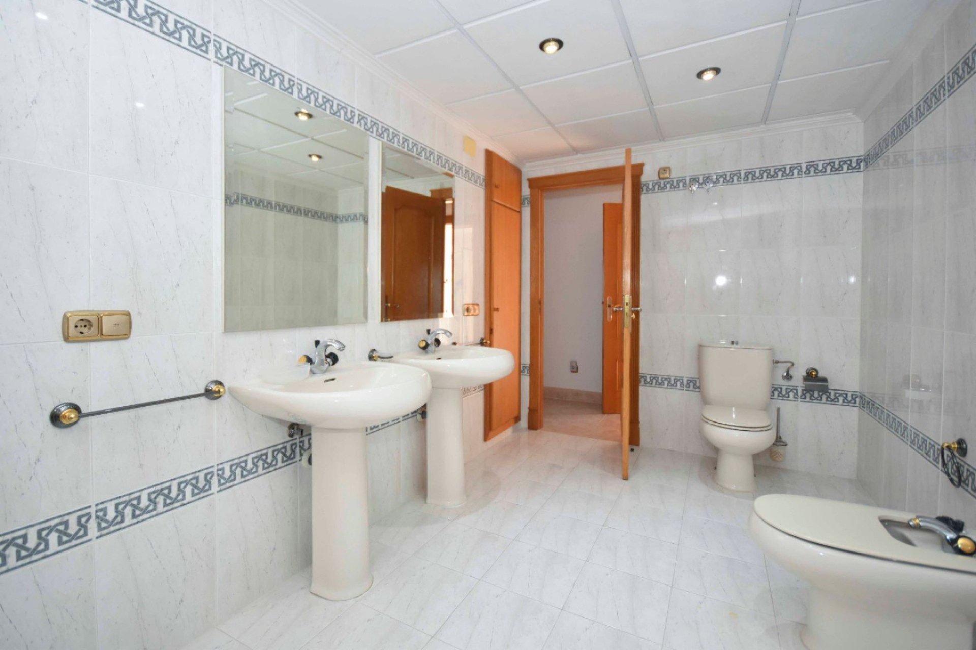 Resale - Villa - Orihuela