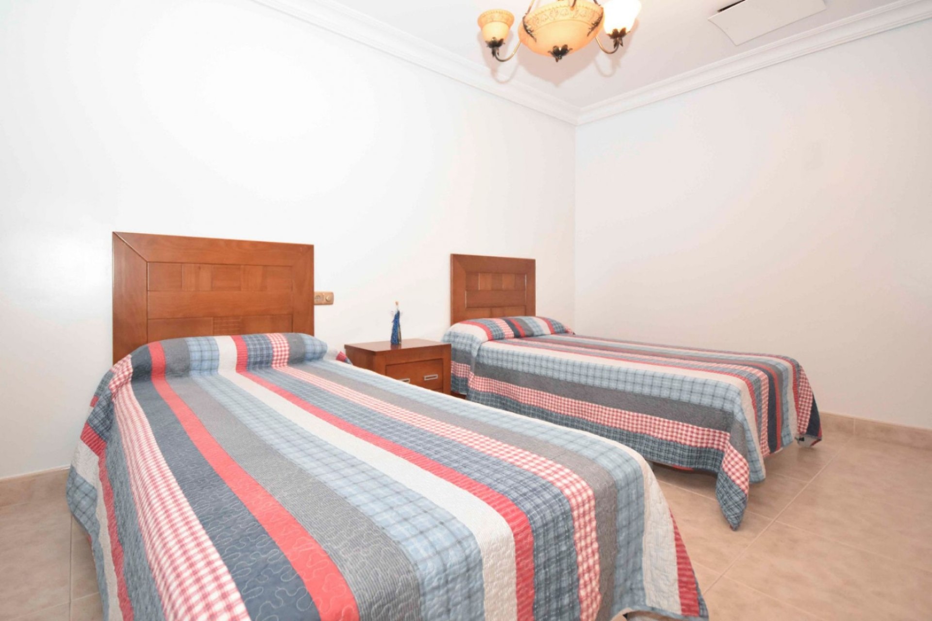 Resale - Villa - Orihuela