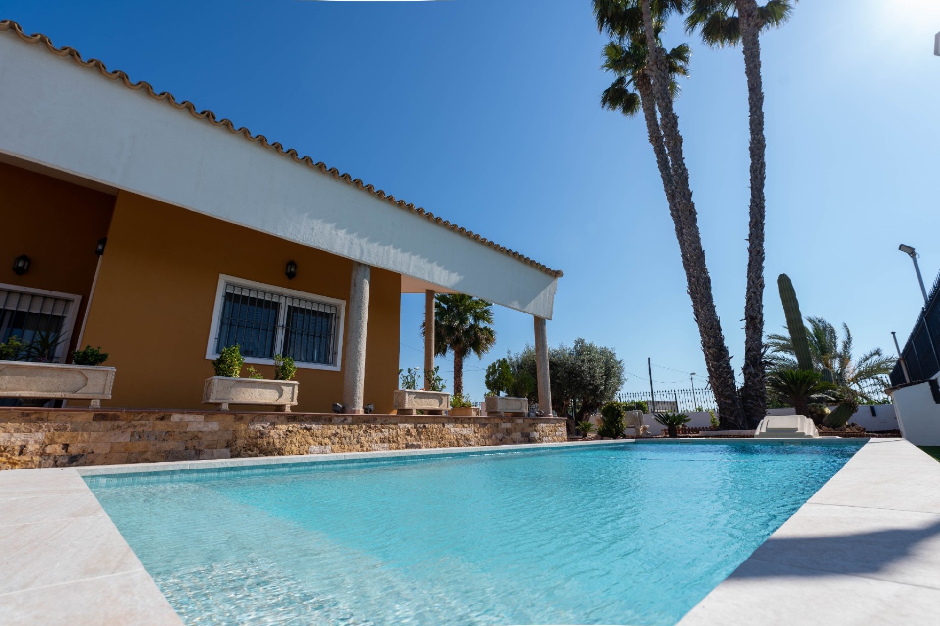 Resale - Villa - Orihuela