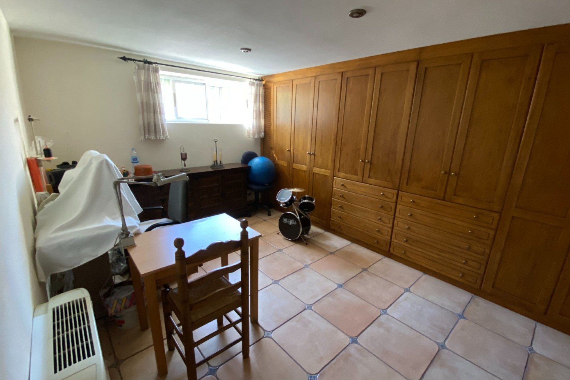 Resale - Villa - Petrer