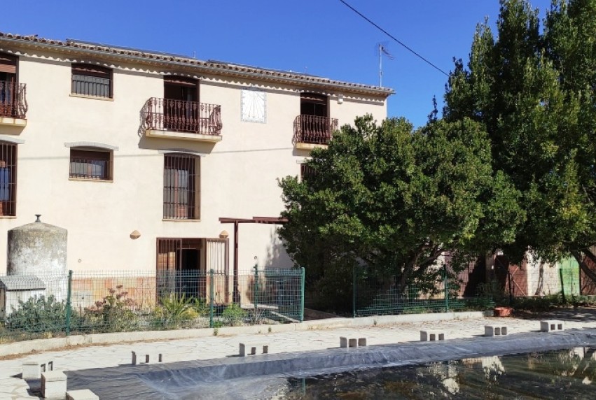 Resale - Villa - Planes