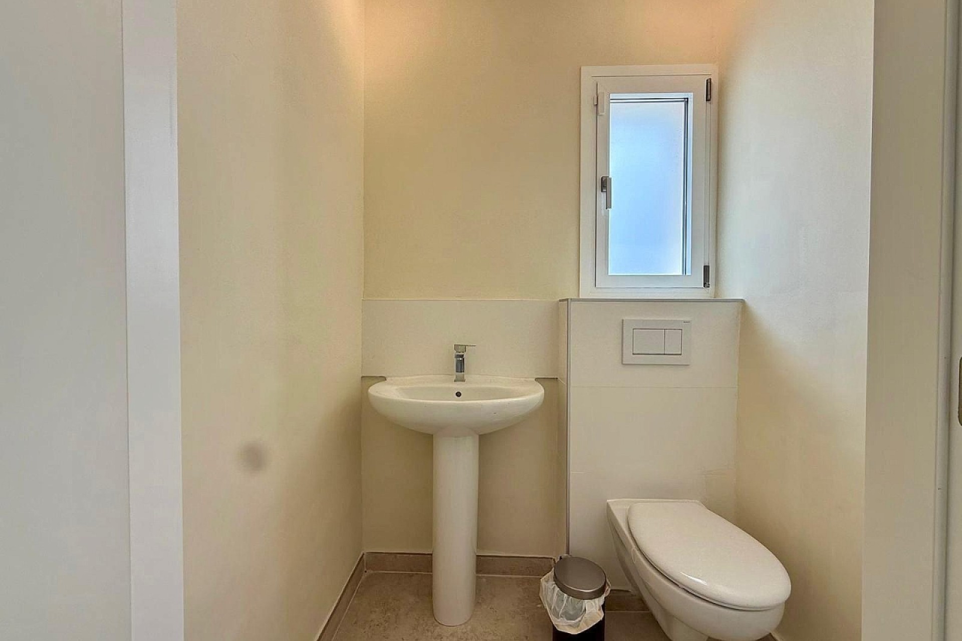 Resale - Villa - Salinas