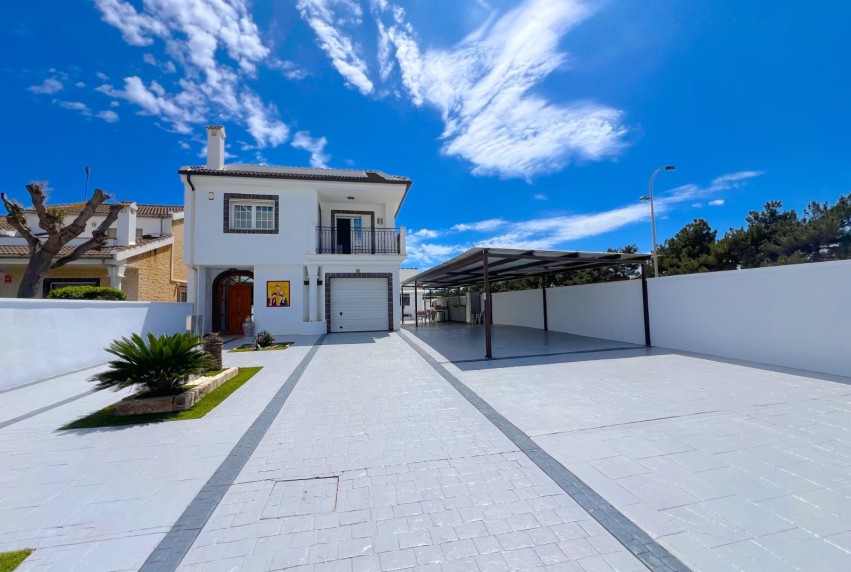 Resale - Villa - San Javier