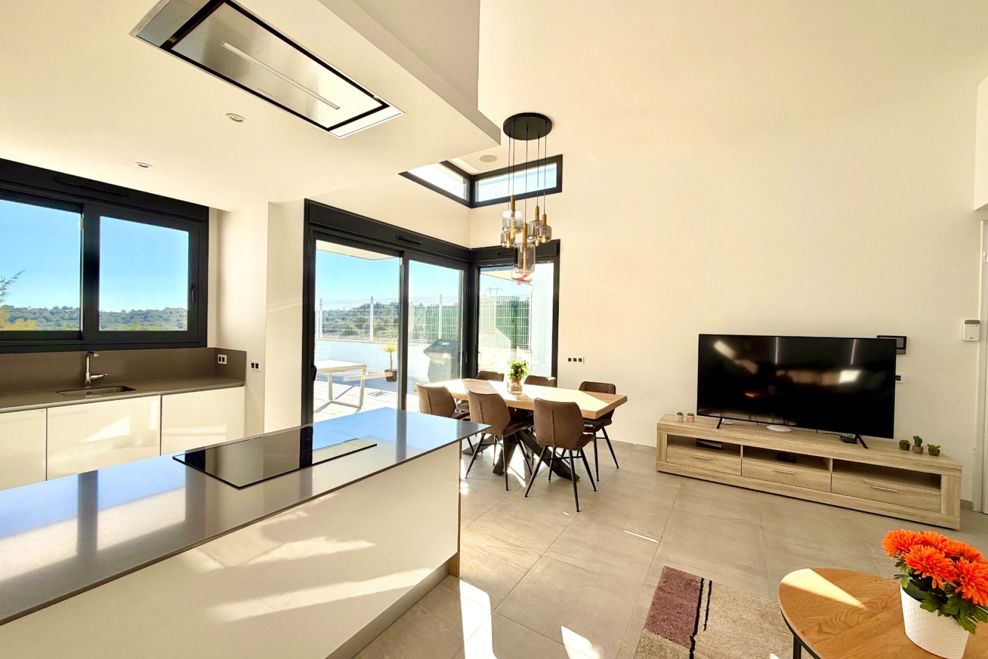 Resale - Villa - San Miguel de Salinas