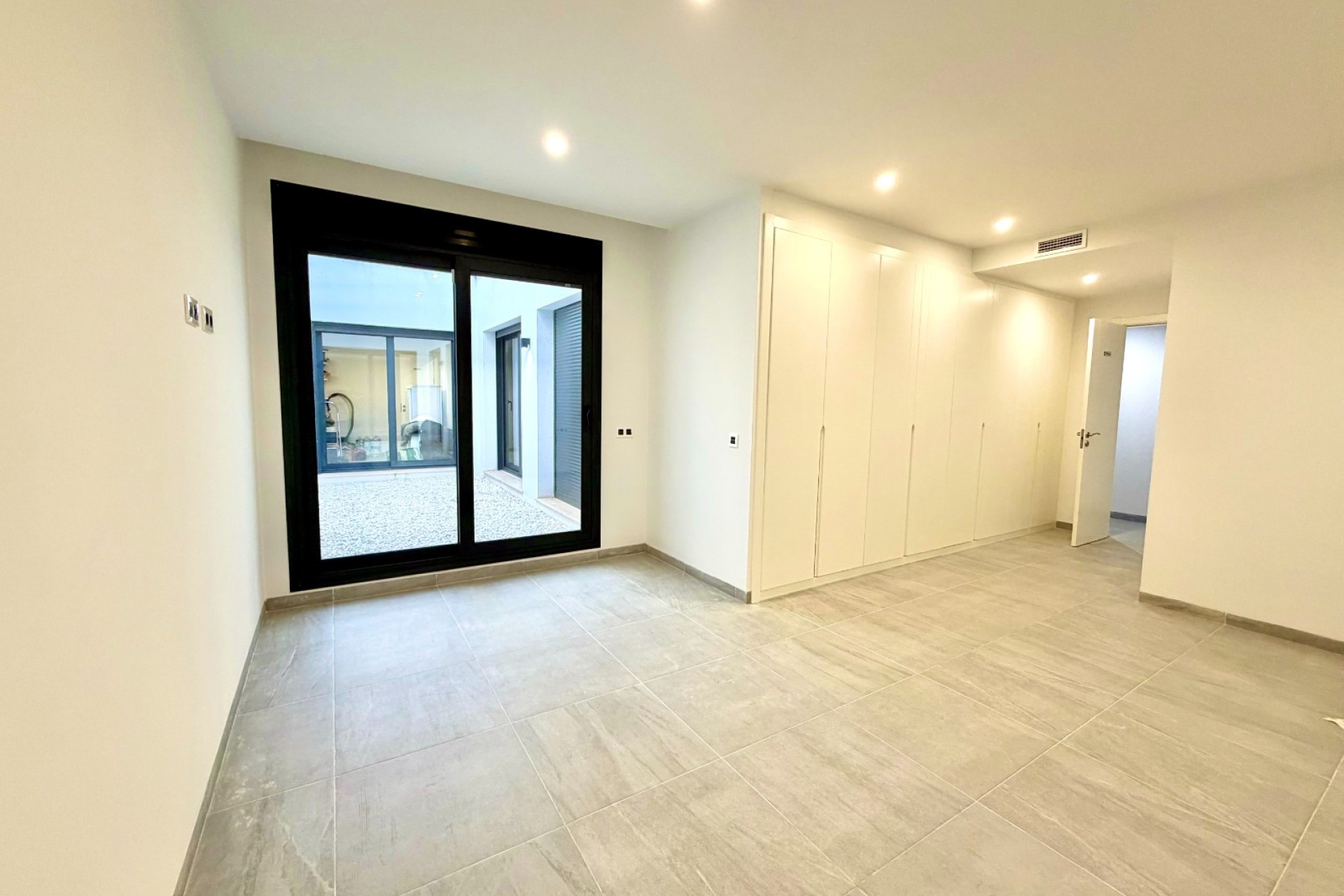 Resale - Villa - San Miguel de Salinas